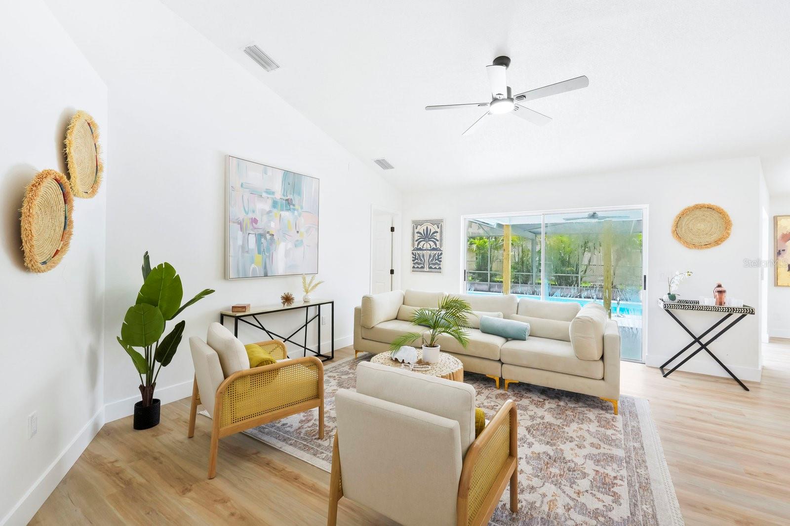 Listing photo id 9 for 373 Wood Dove Avenue