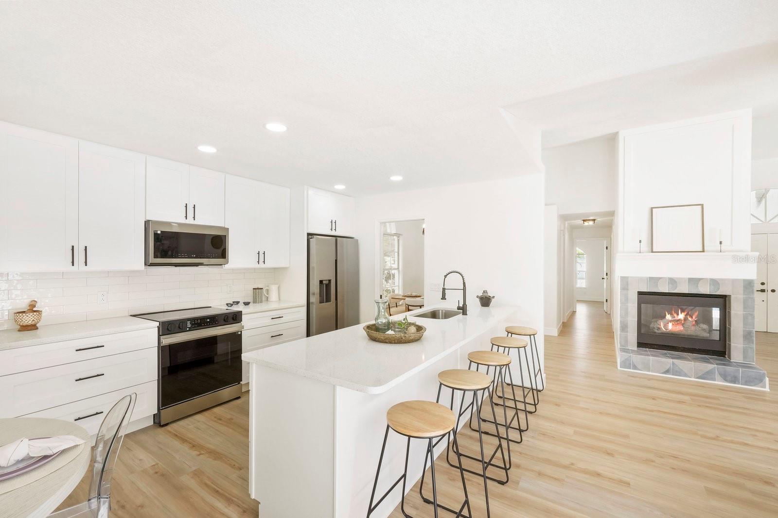Listing photo id 13 for 373 Wood Dove Avenue