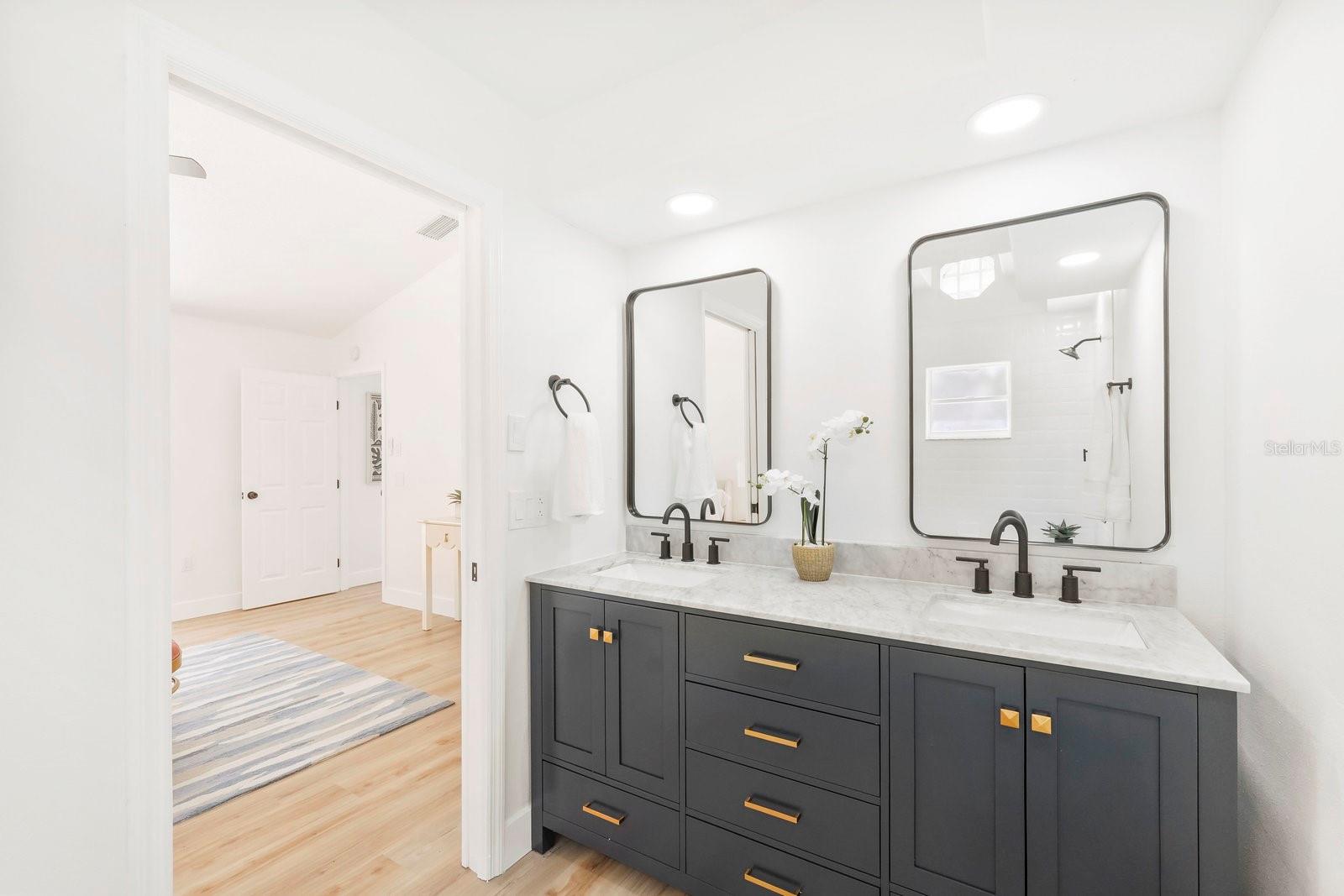 Listing photo id 21 for 373 Wood Dove Avenue