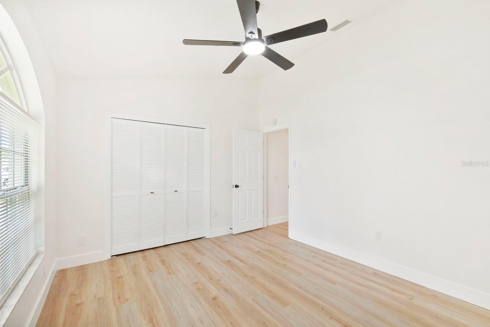 Listing photo id 29 for 373 Wood Dove Avenue