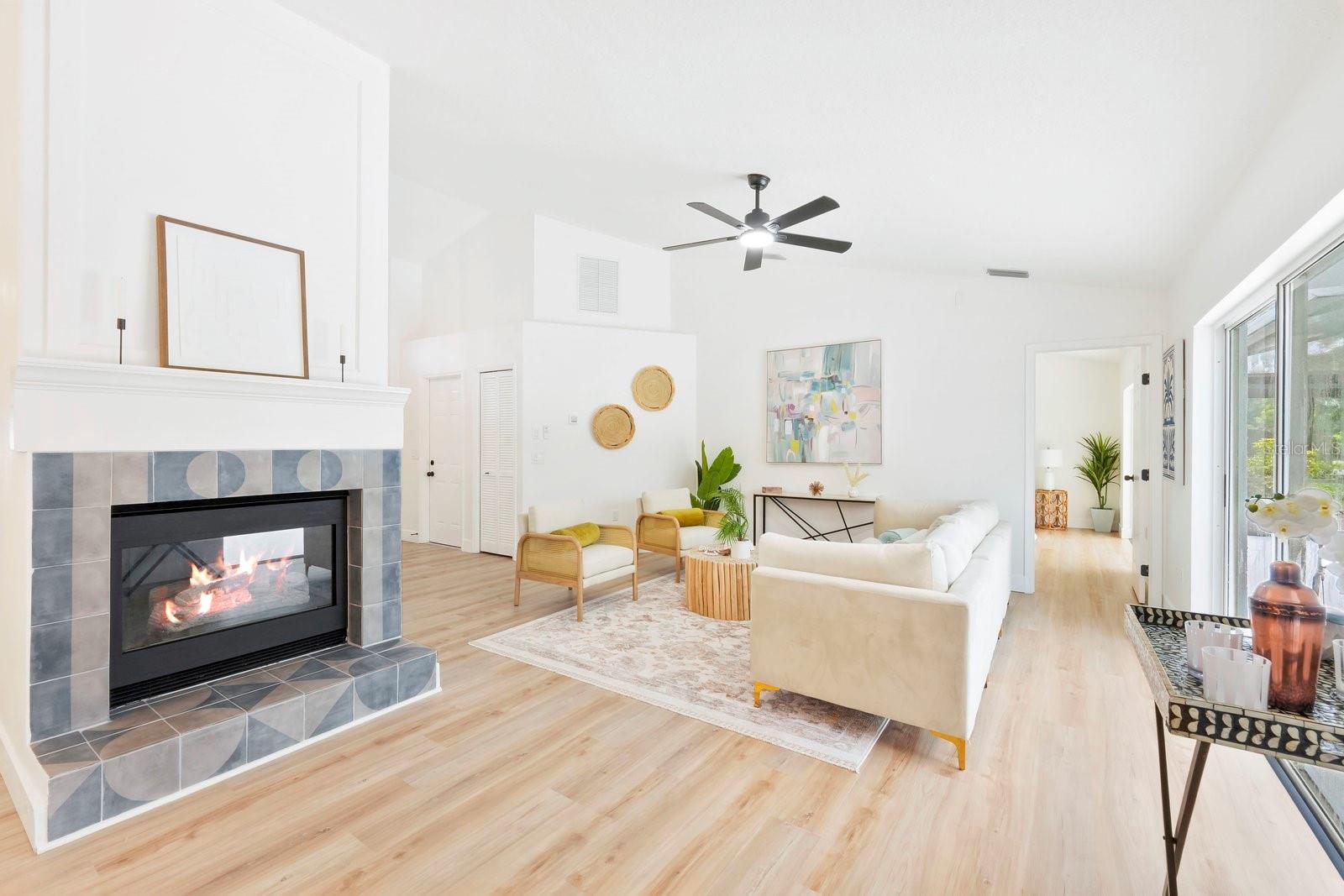 Listing photo id 2 for 373 Wood Dove Avenue