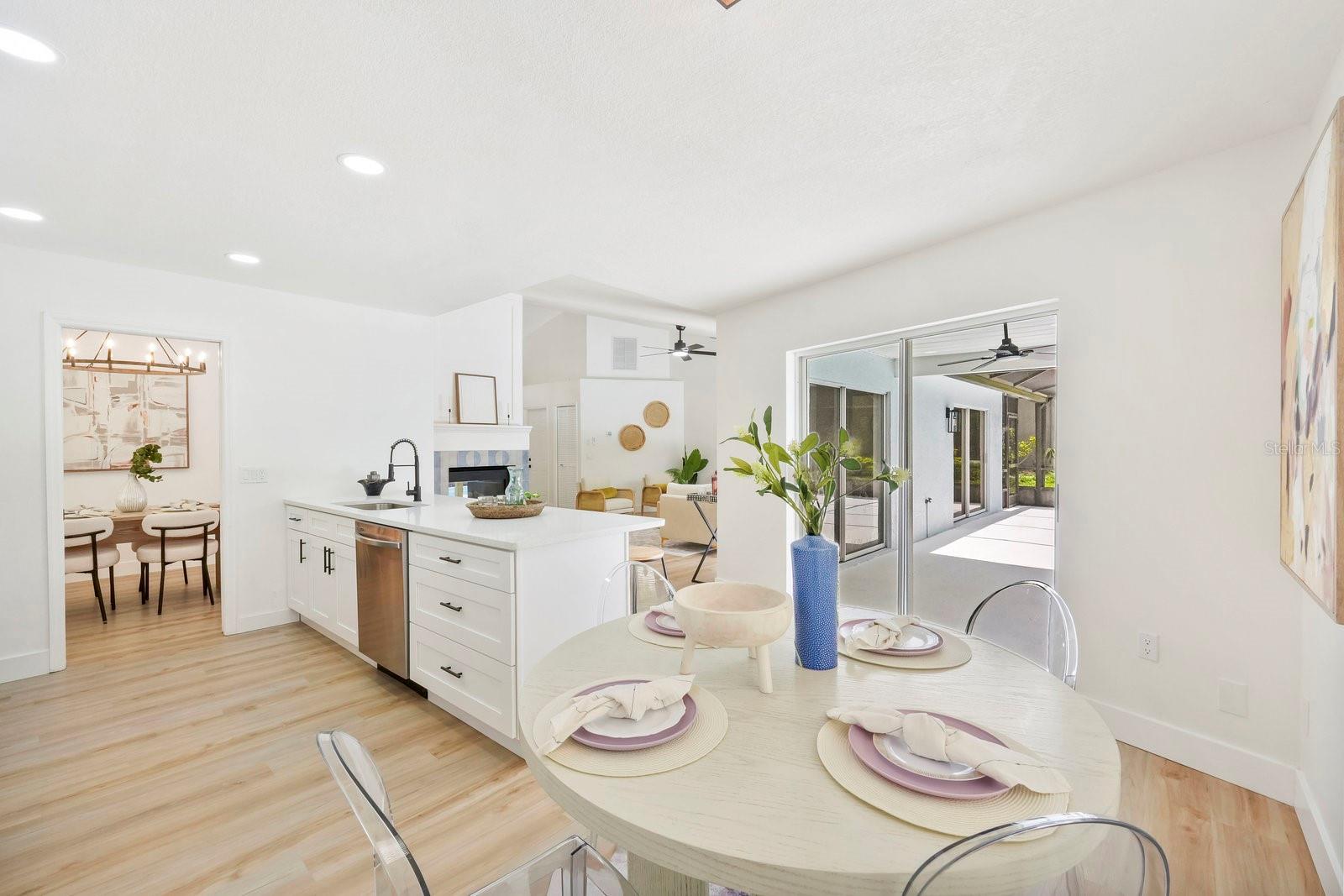 Listing photo id 5 for 373 Wood Dove Avenue