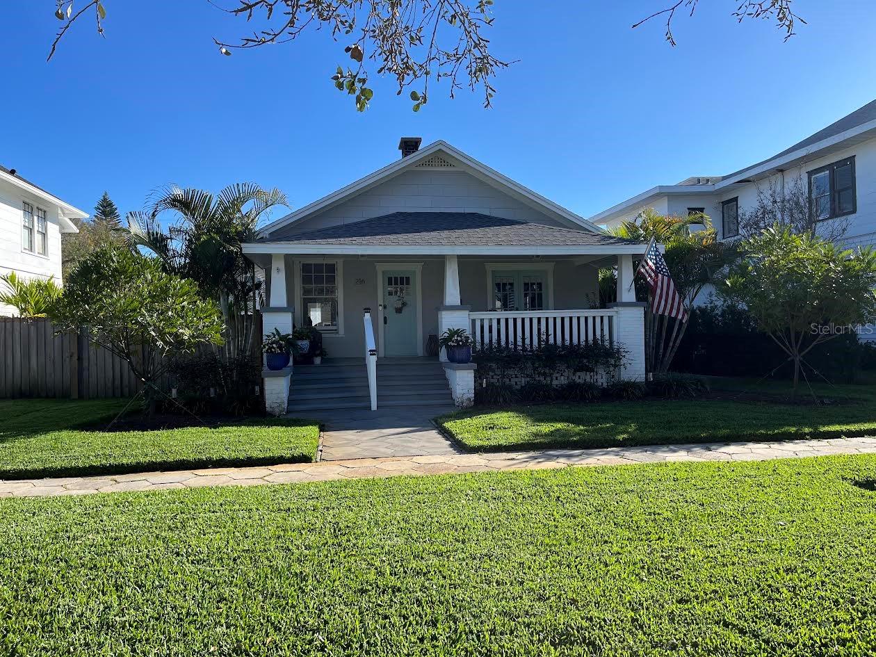 Details for 216 10th Avenue Ne, ST PETERSBURG, FL 33701