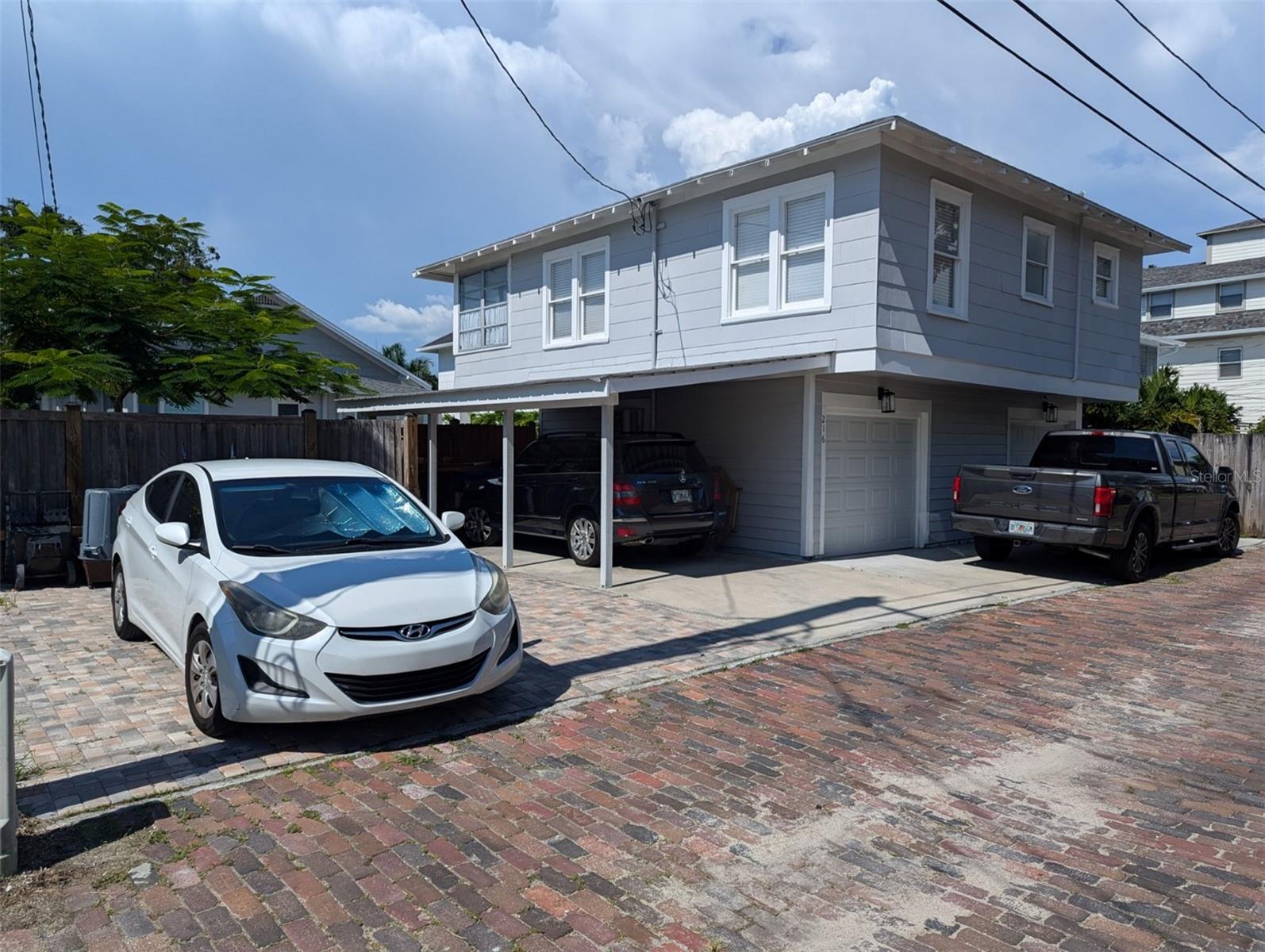 Image 11 of 18 For 216 10th Avenue Ne