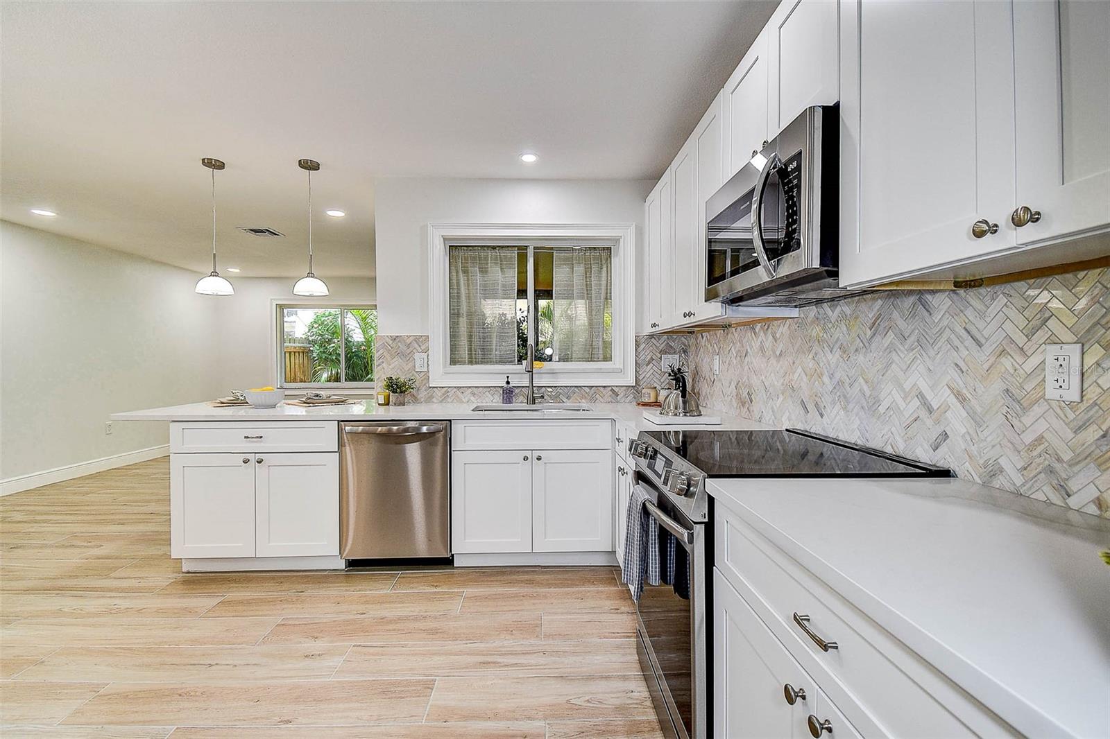 Image 10 of 48 For 10900 65th Way N