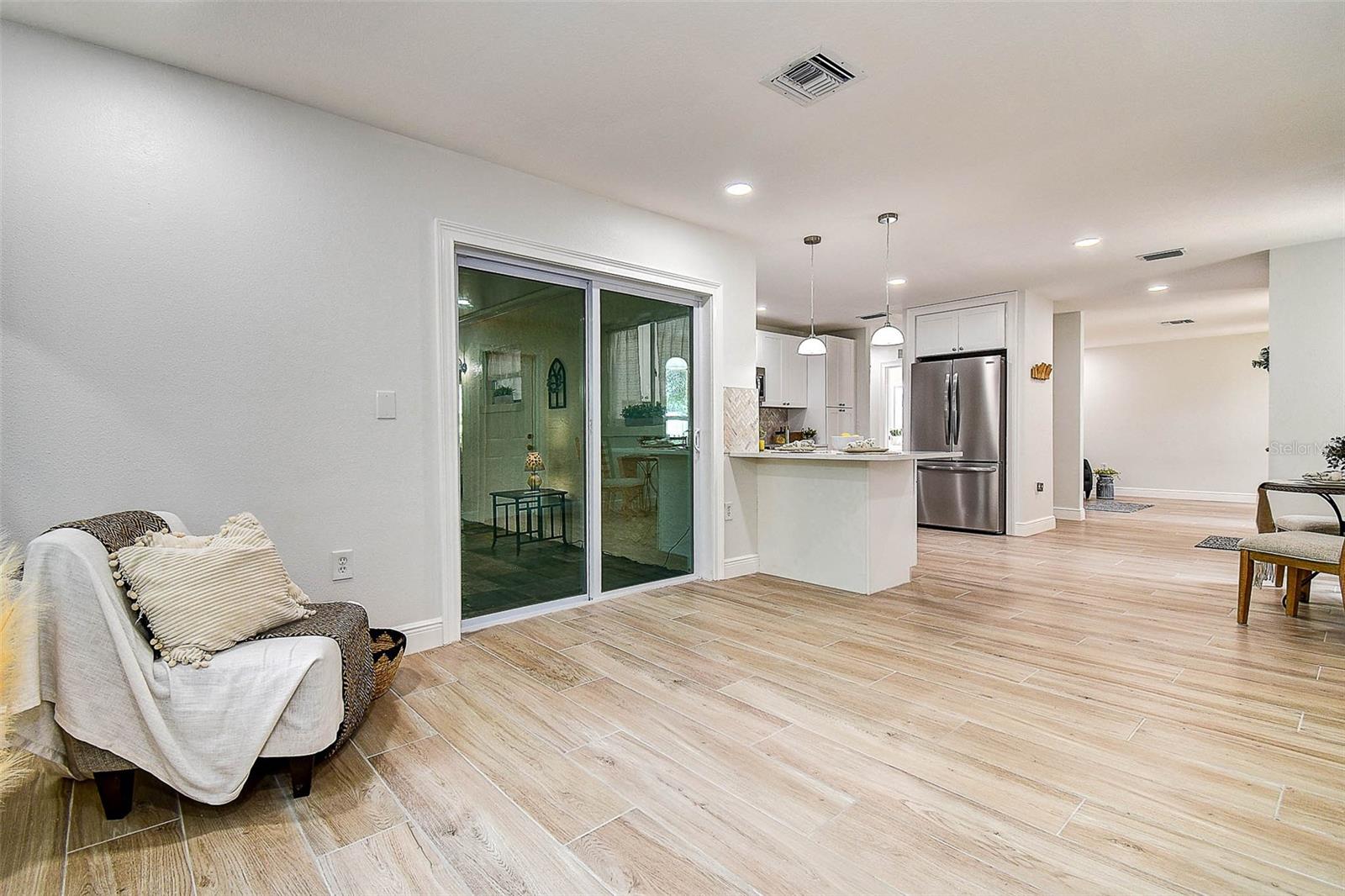 Image 13 of 48 For 10900 65th Way N