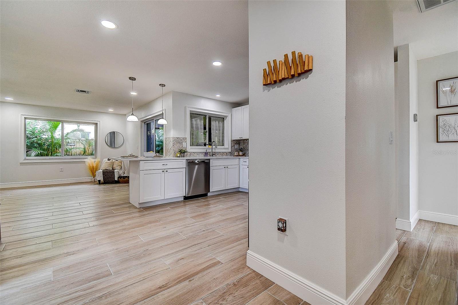 Image 4 of 48 For 10900 65th Way N