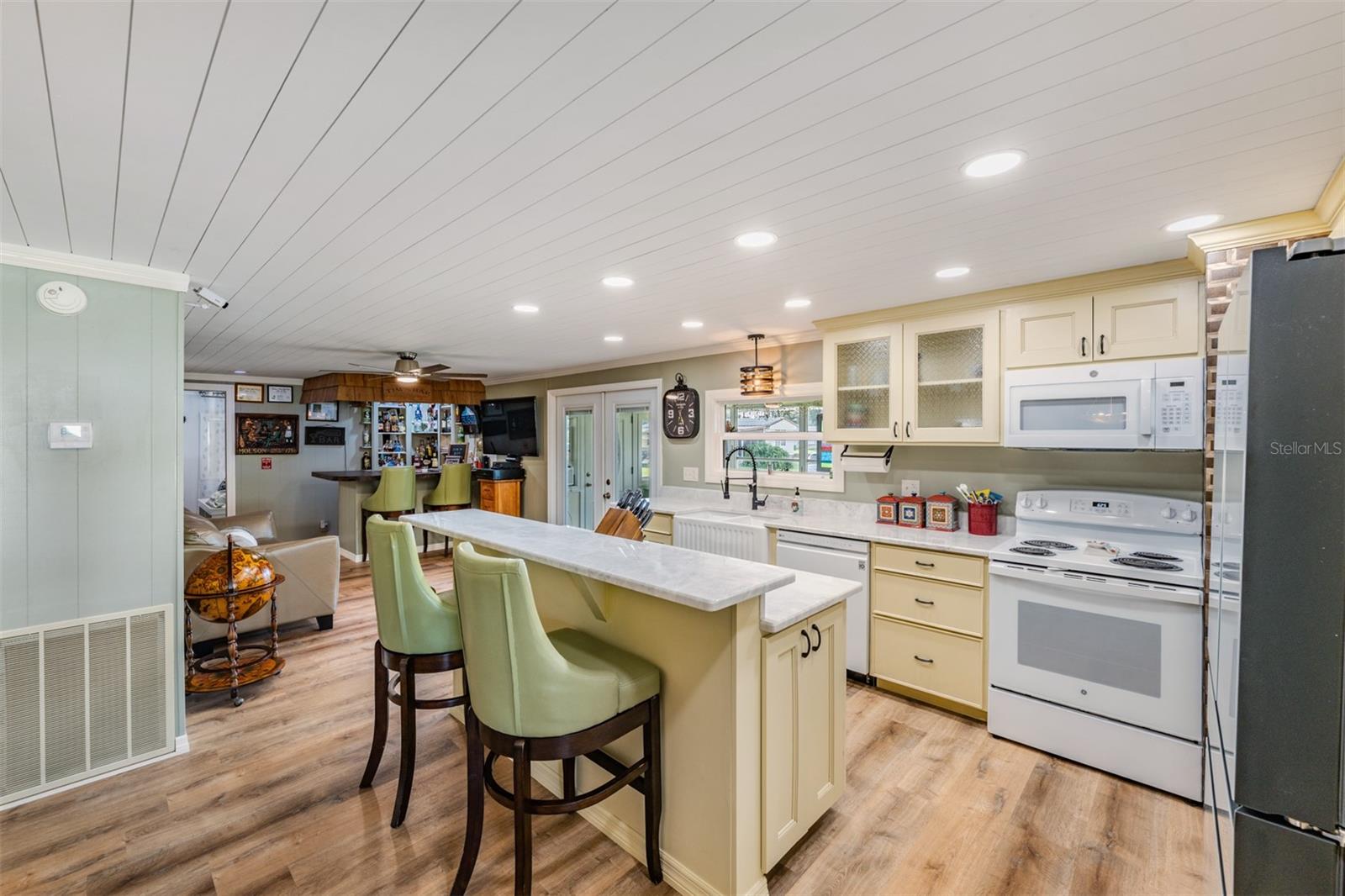 Image 11 of 50 For 5421 Mohawk Street