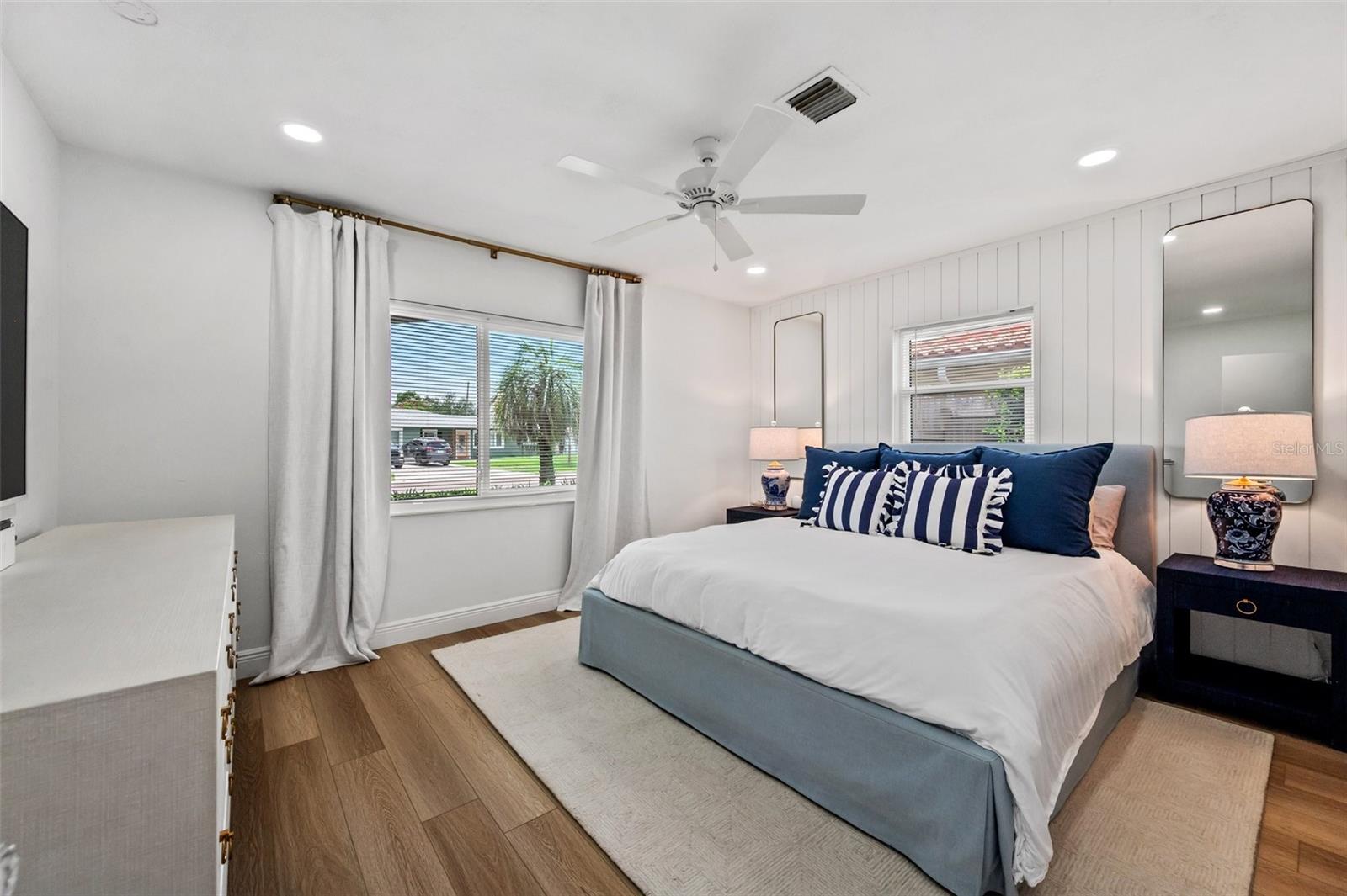 Image 27 of 48 For 1803 42nd Way N