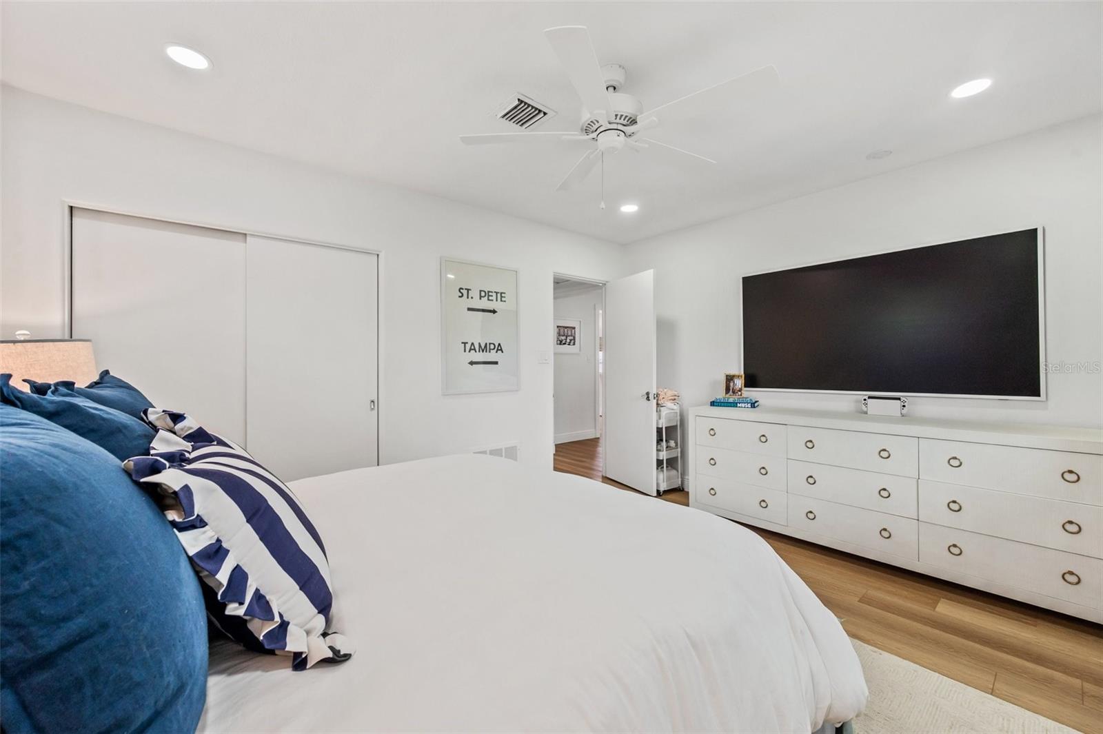 Image 29 of 48 For 1803 42nd Way N
