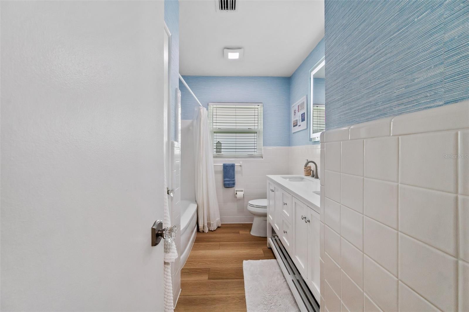 Image 32 of 48 For 1803 42nd Way N