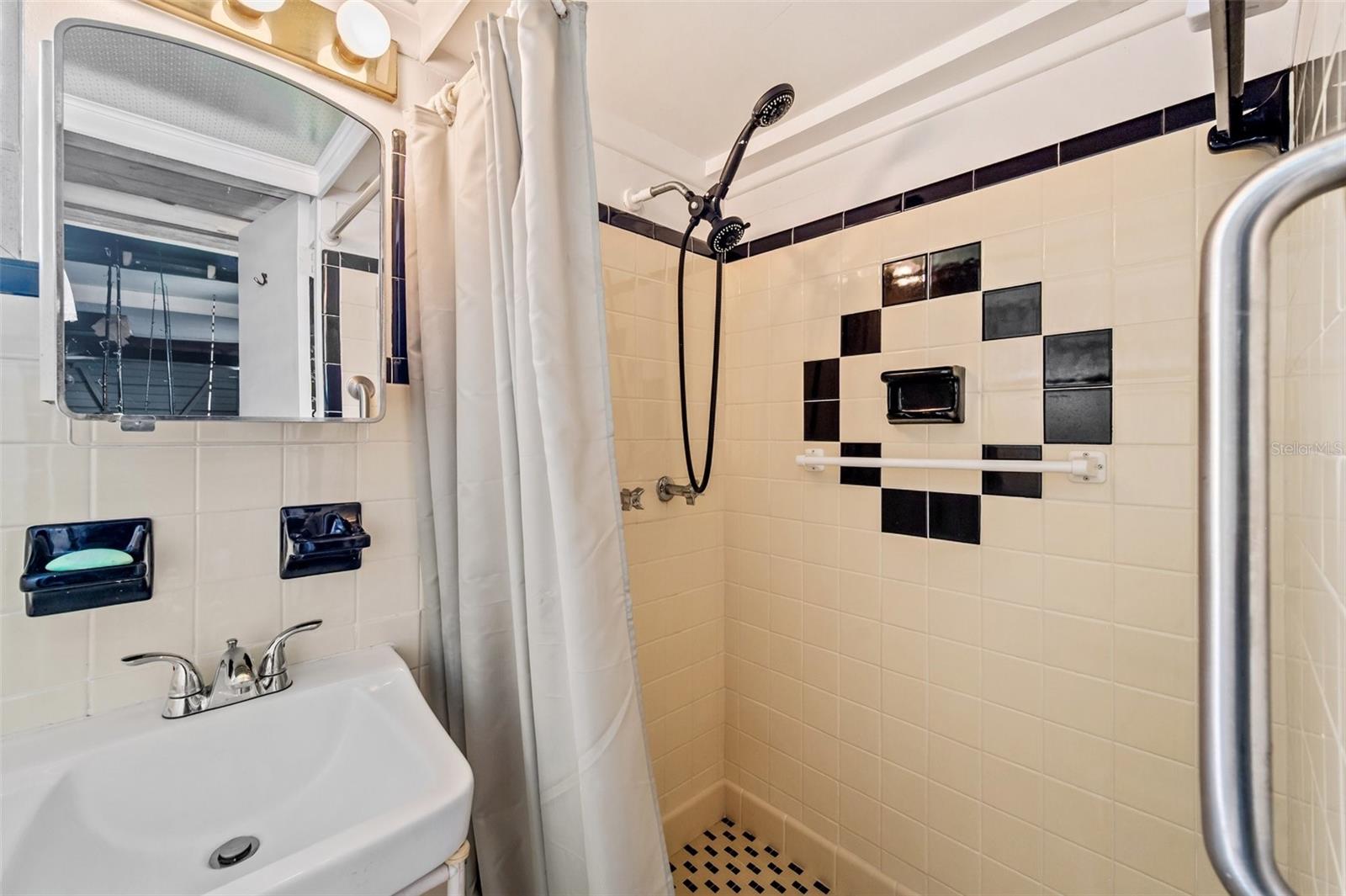 Image 37 of 48 For 1803 42nd Way N
