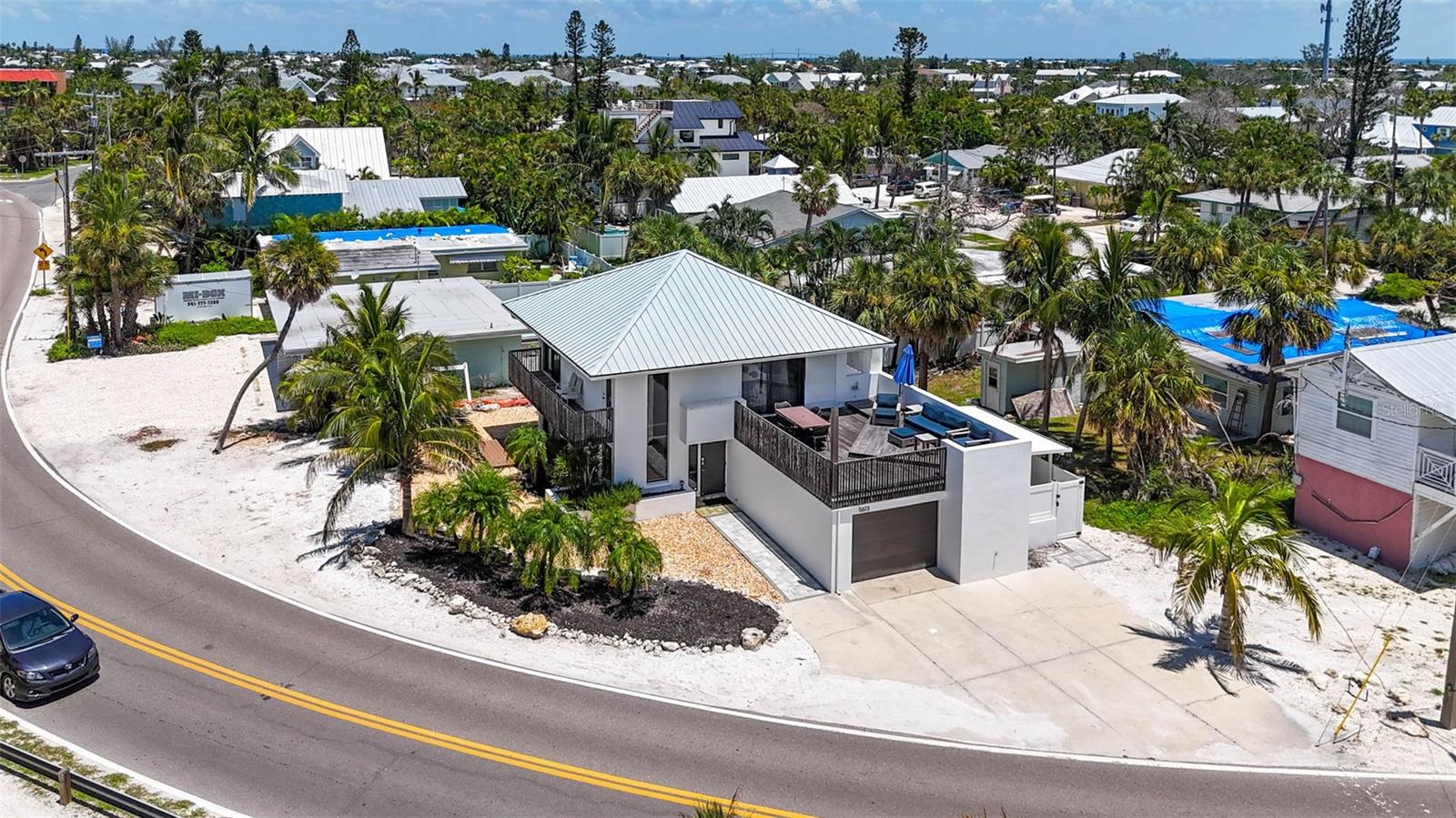 Image 36 of 46 For 5613 Gulf Drive