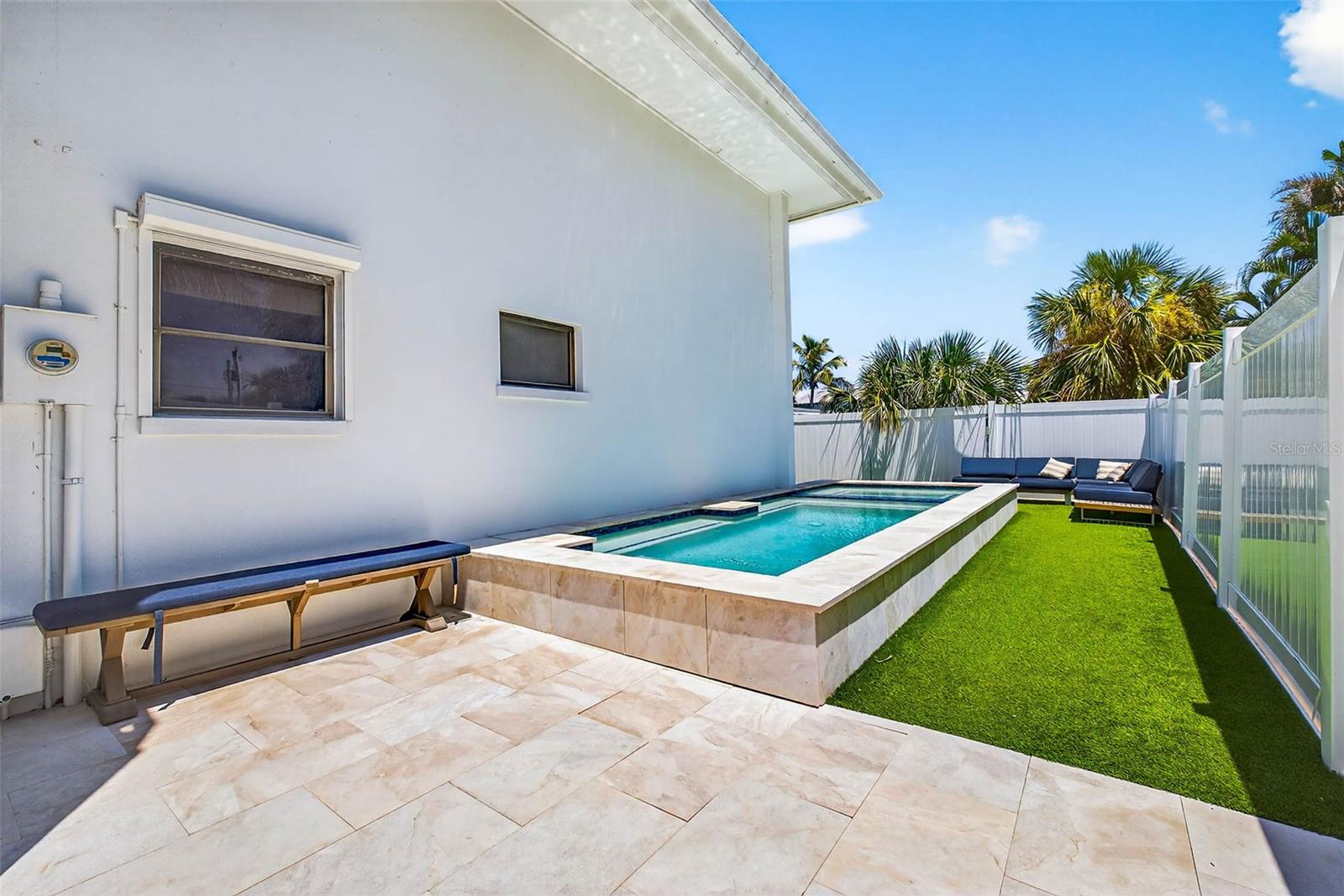Image 4 of 46 For 5613 Gulf Drive