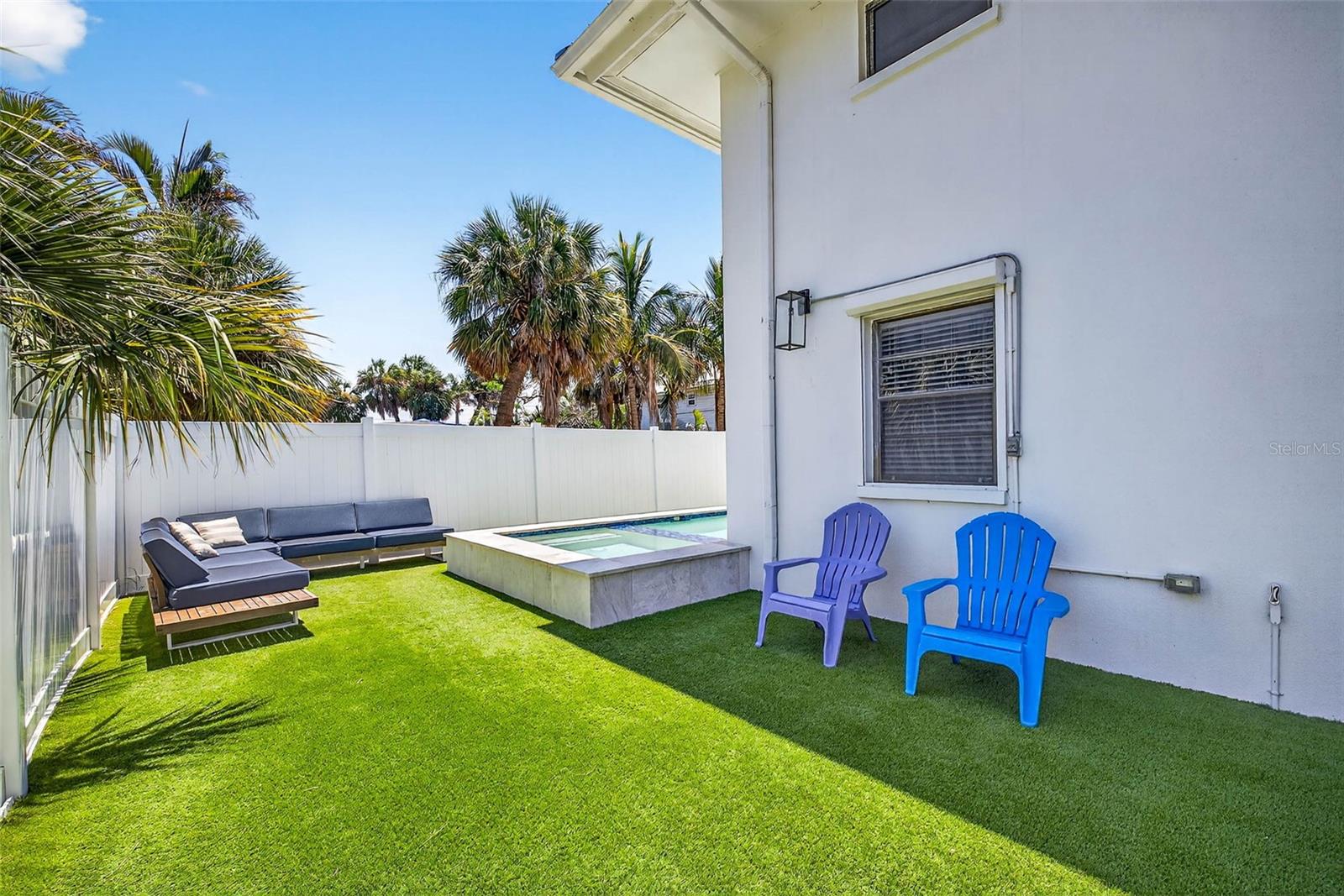 Image 5 of 46 For 5613 Gulf Drive