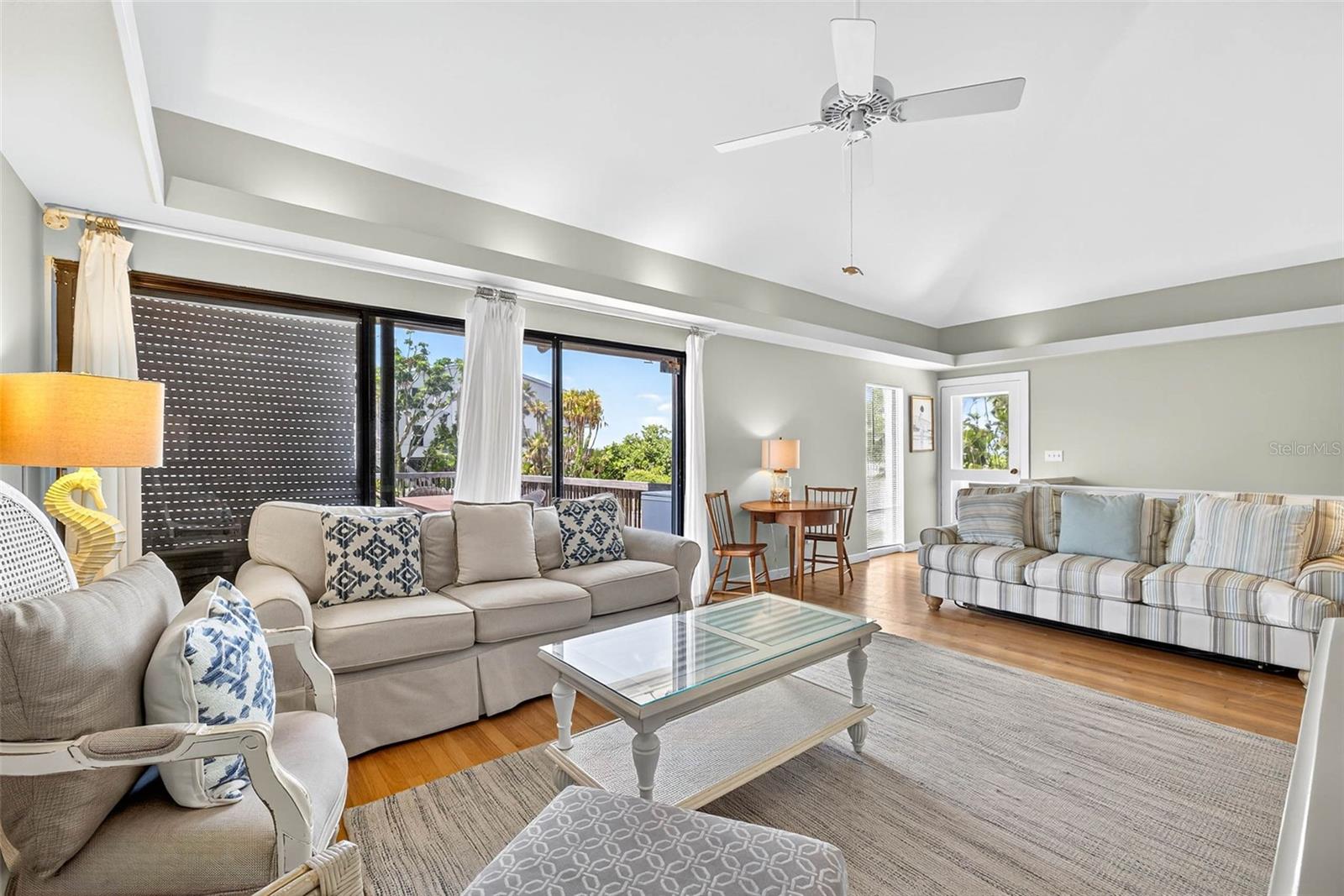 Image 7 of 46 For 5613 Gulf Drive