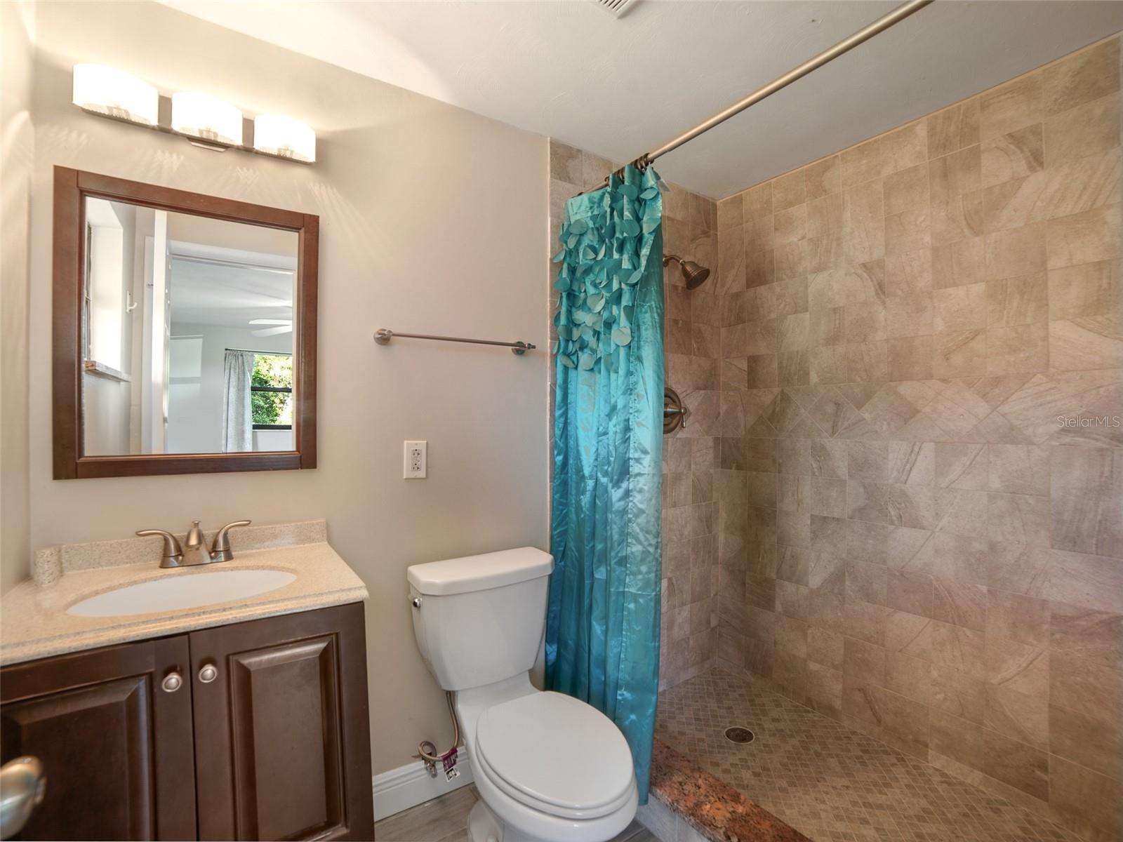Image 13 of 30 For 2107 Lumsden Avenue