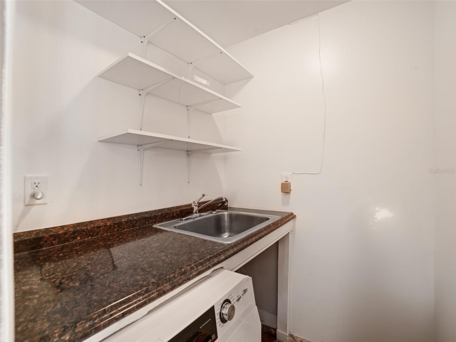 Image 20 of 30 For 2107 Lumsden Avenue