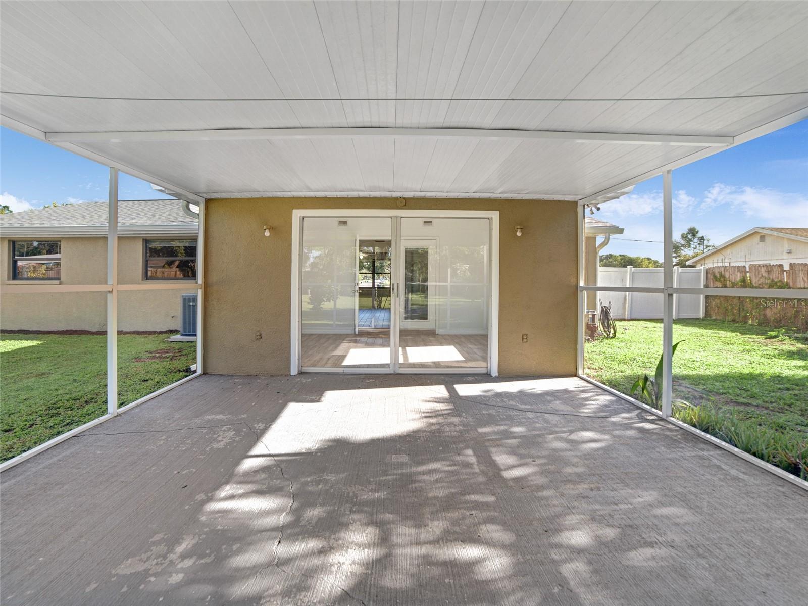 Image 24 of 30 For 2107 Lumsden Avenue