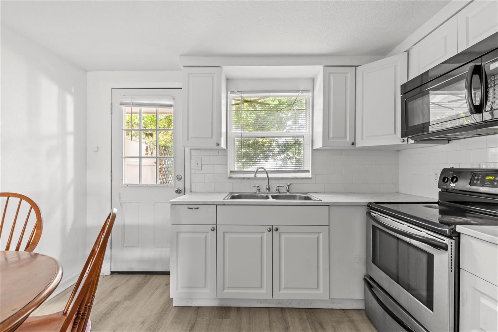 Image 8 of 36 For 6917-6919 Mc Bride Court