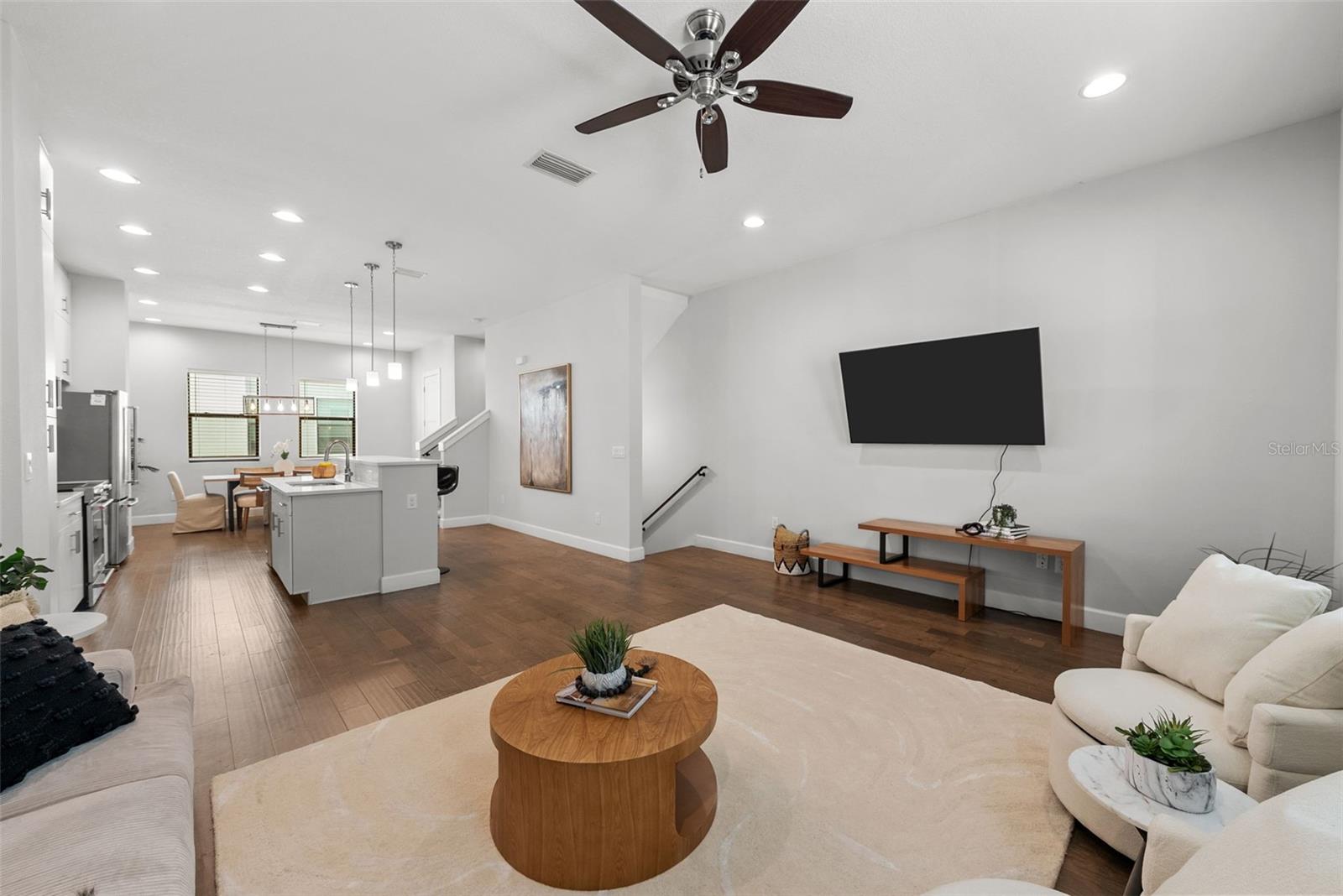 Listing photo id 8 for 1332 Gray Street 8