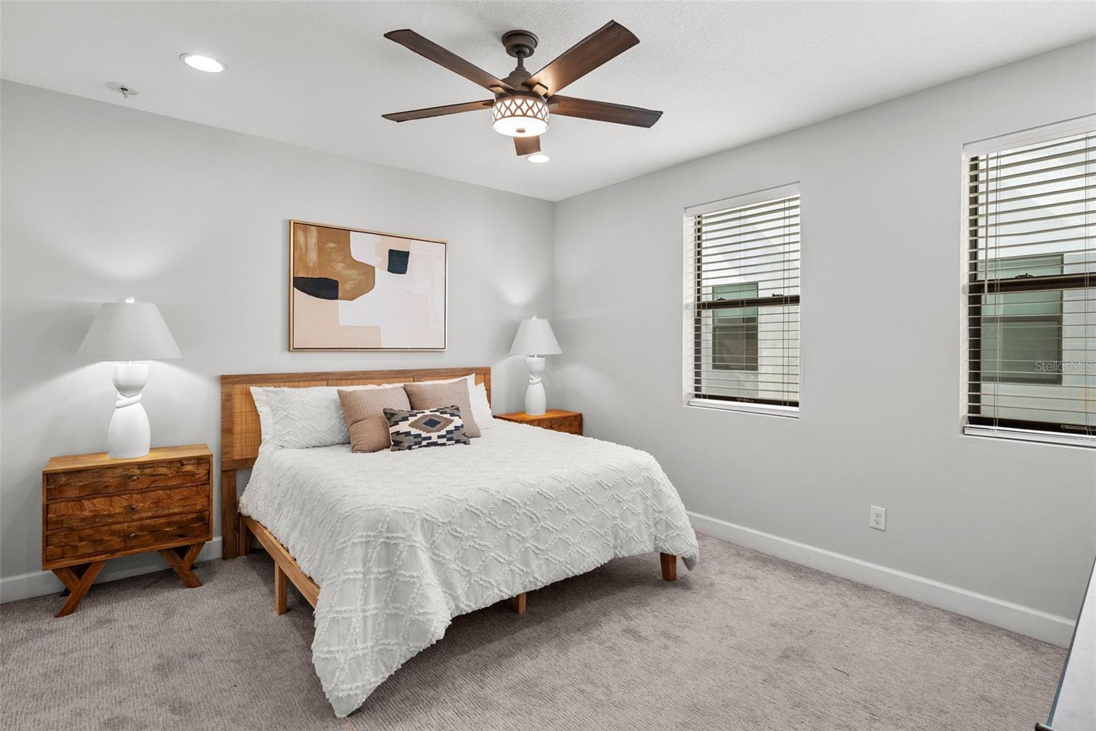 Listing photo id 17 for 1332 Gray Street 8