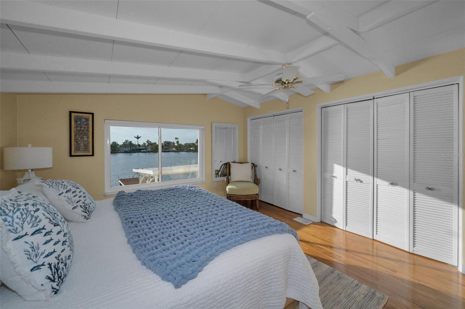 Image 14 of 43 For 16137 4th Street E