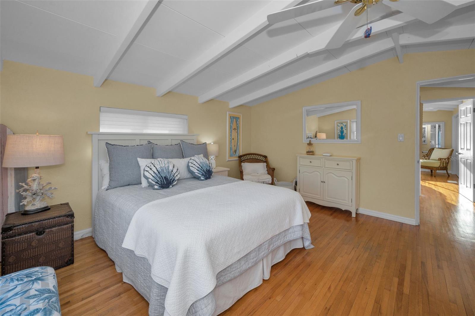 Image 18 of 43 For 16137 4th Street E