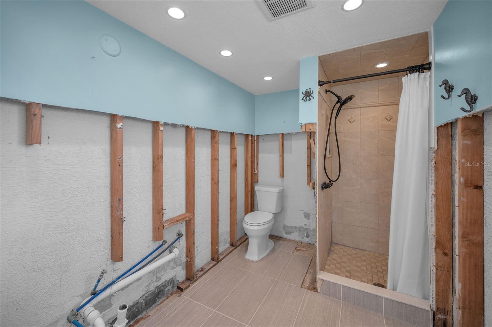 Image 21 of 43 For 16137 4th Street E