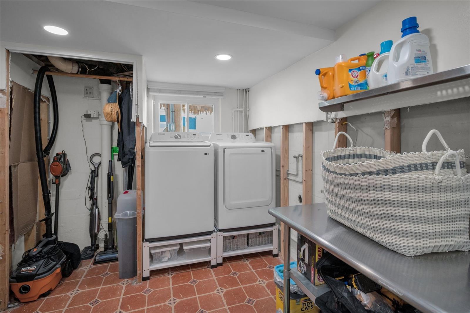 Image 22 of 43 For 16137 4th Street E