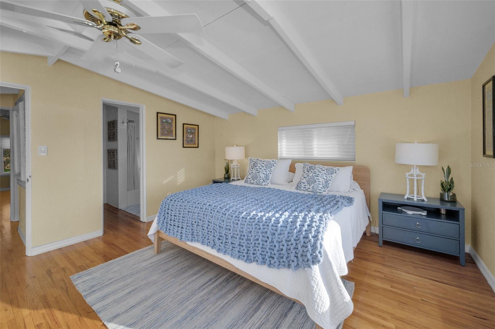 Image 36 of 43 For 16137 4th Street E