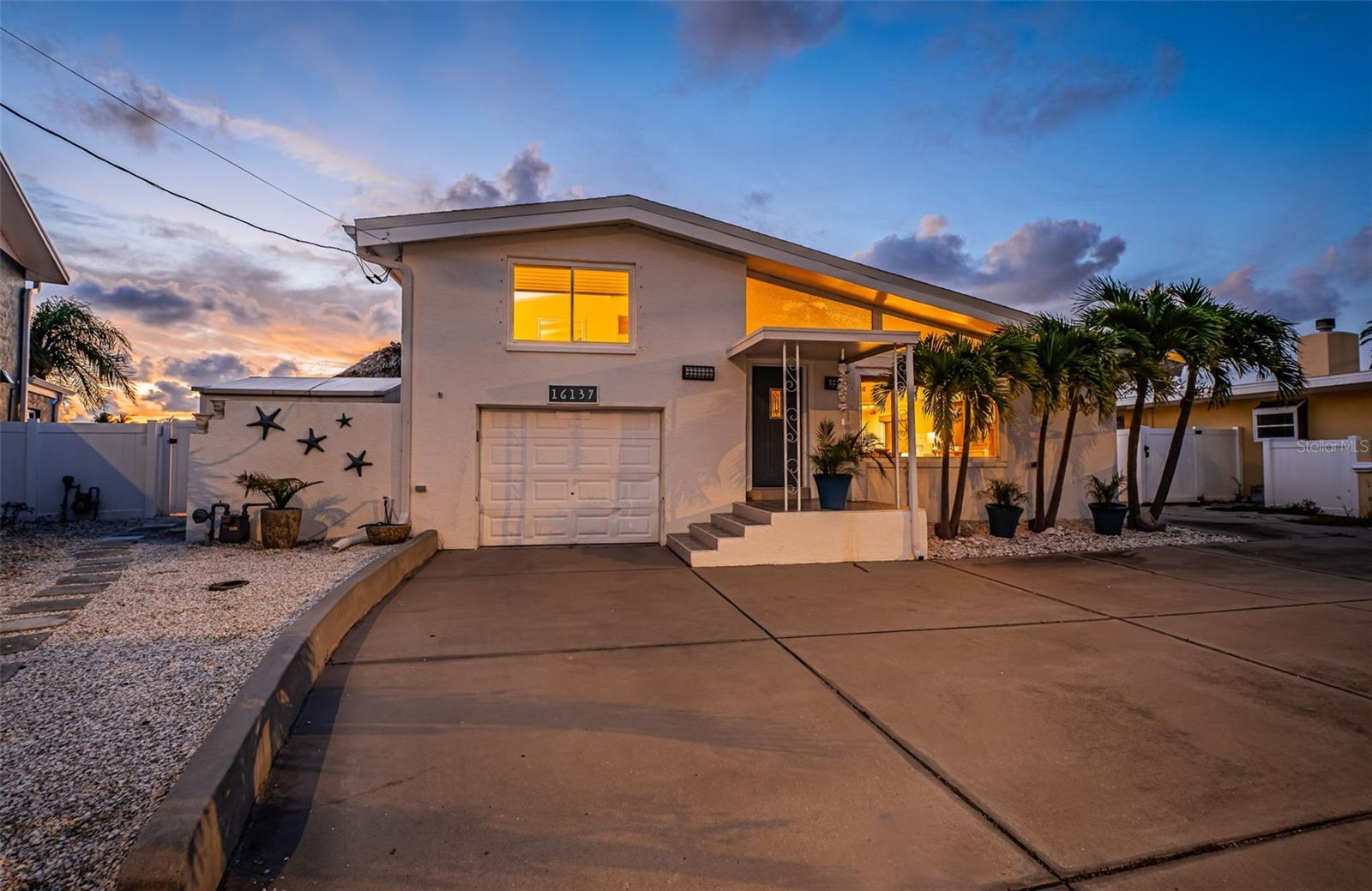 Image 38 of 43 For 16137 4th Street E