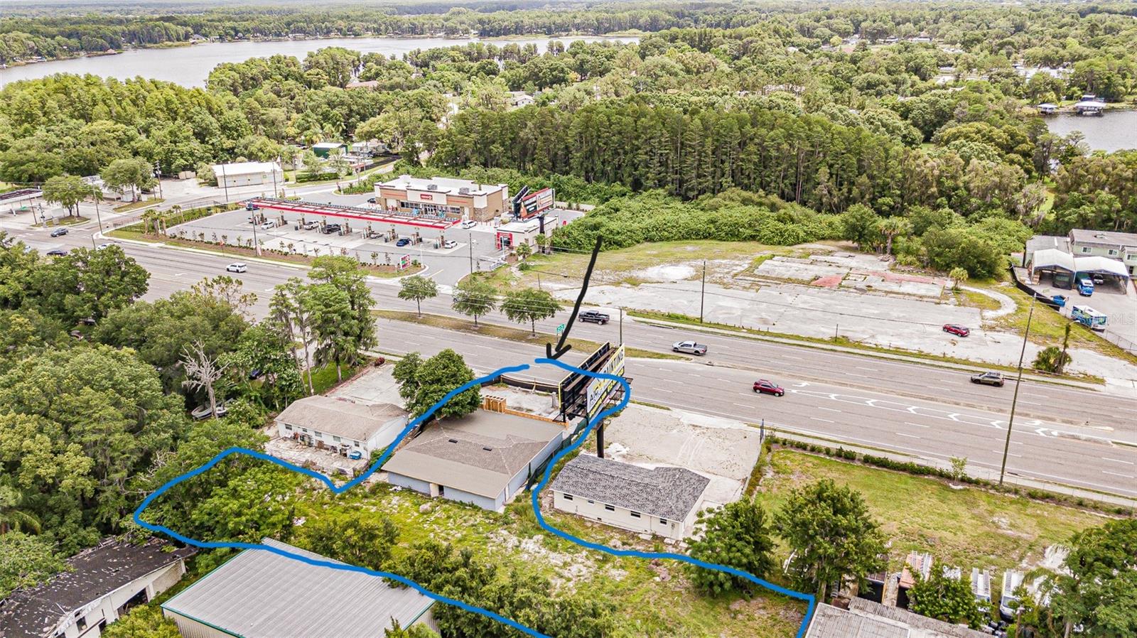 Listing photo id 5 for 4629 Land O Lakes Boulevard