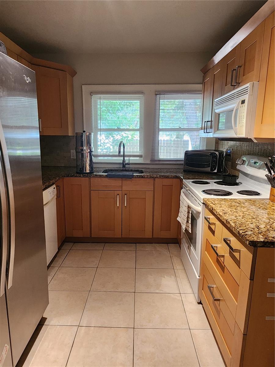 Image 4 of 8 For 1504 Crystal Lake Avenue