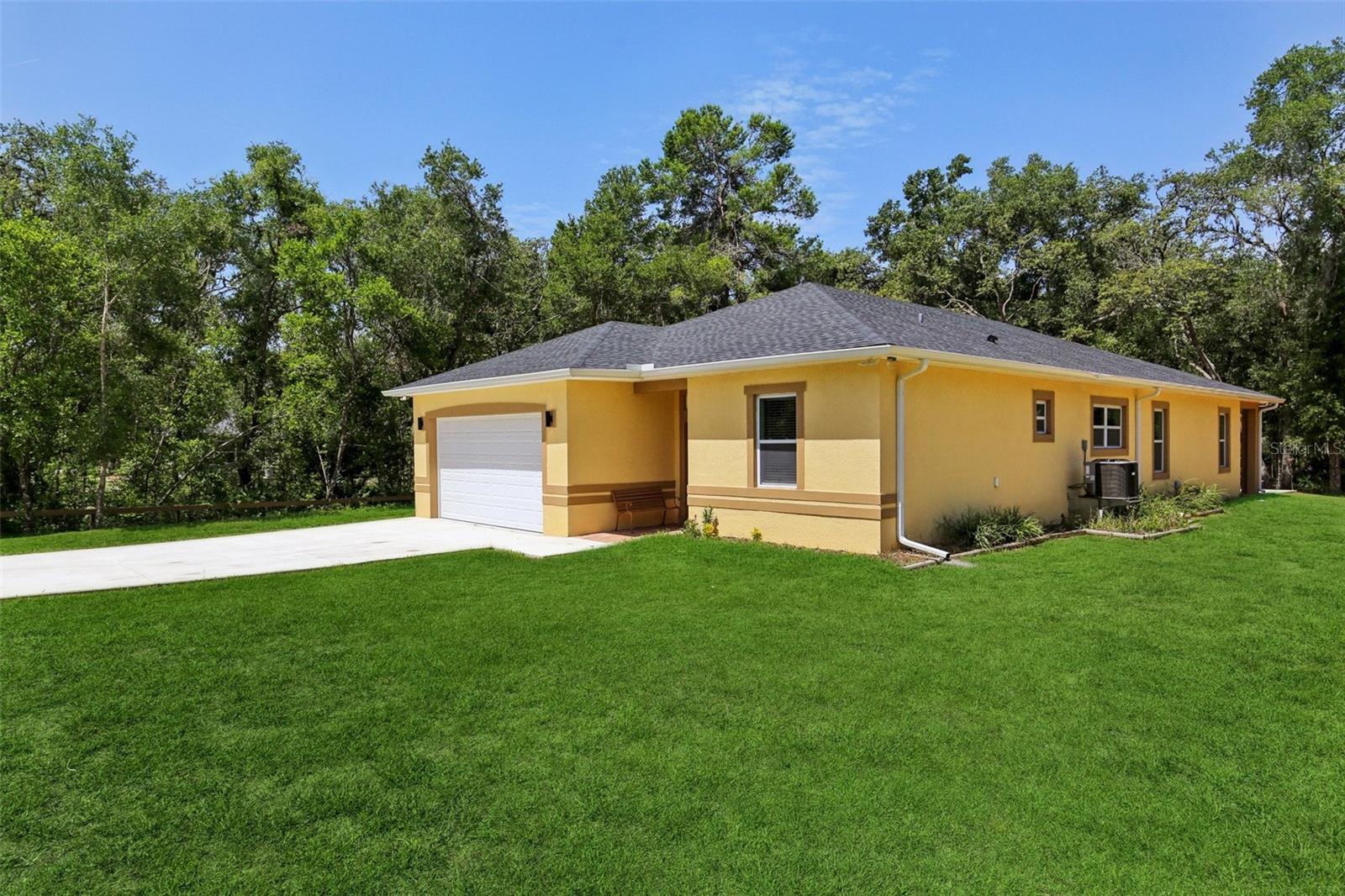 Details for 33433 Loop Court, WEBSTER, FL 33597