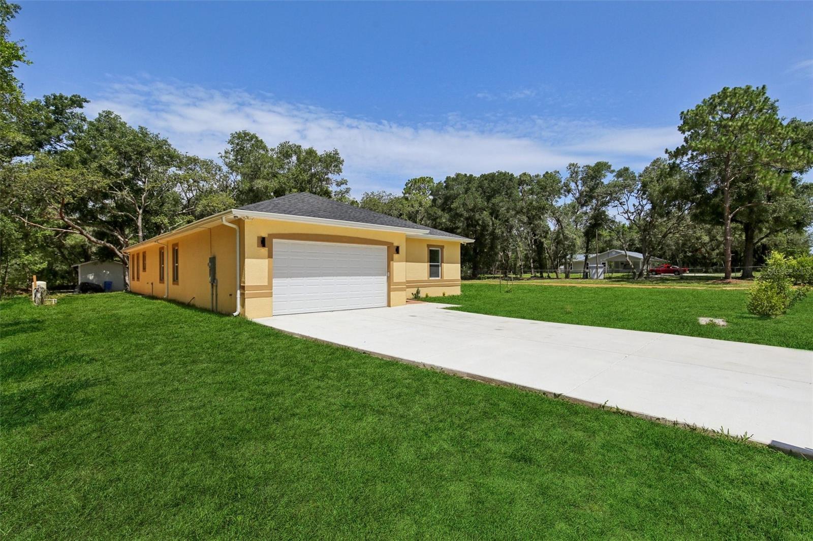 Image 4 of 69 For 33433 Loop Court