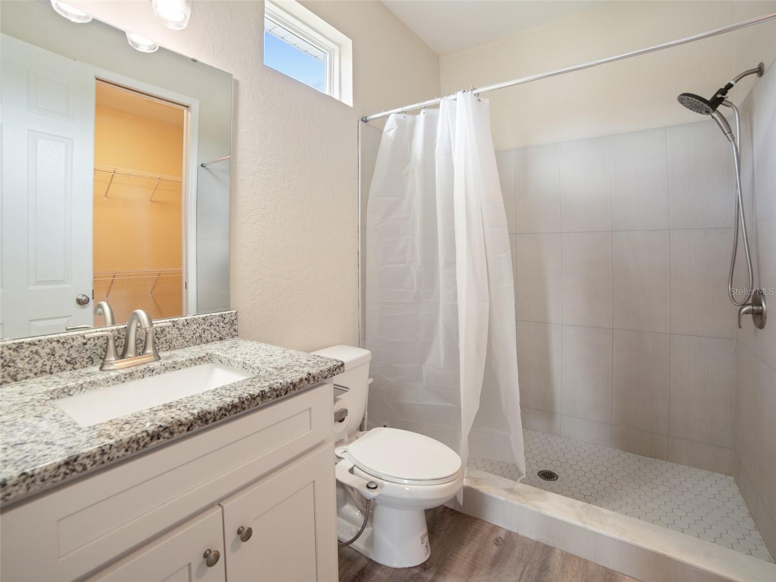 Image 13 of 24 For 239 Burbank Avenue
