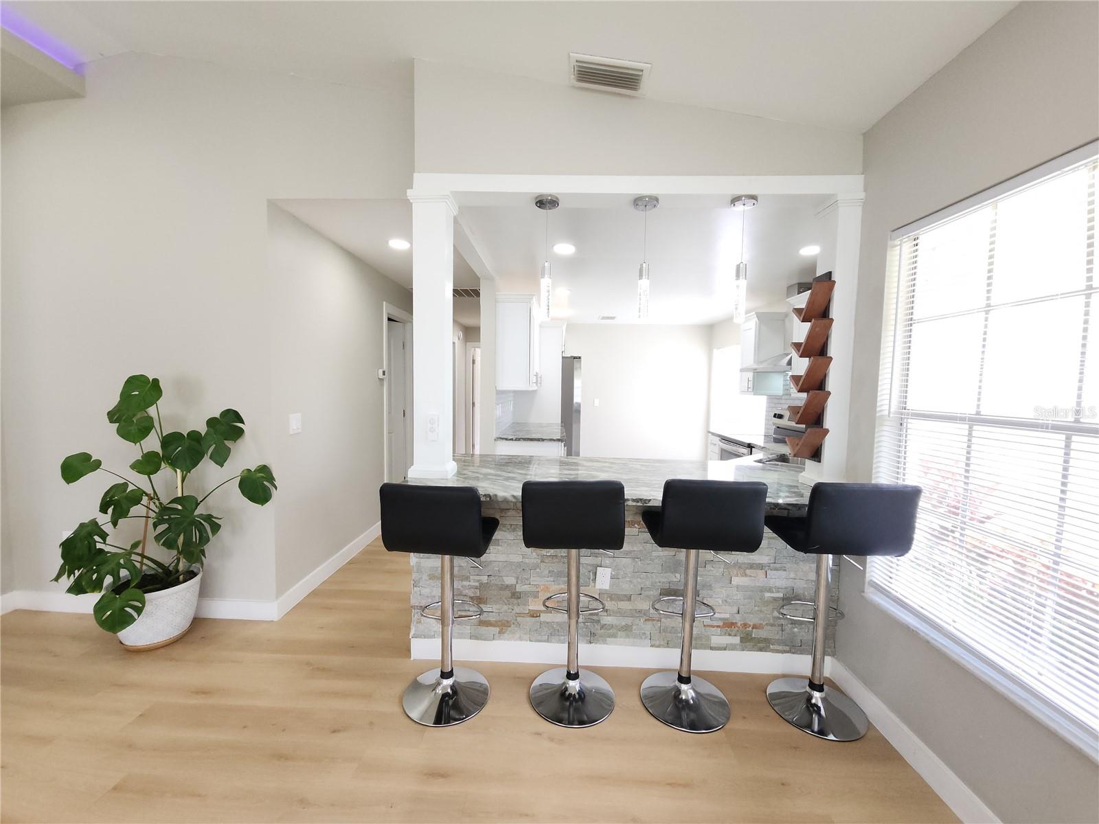 Listing photo id 11 for 11653 Orleans Lane