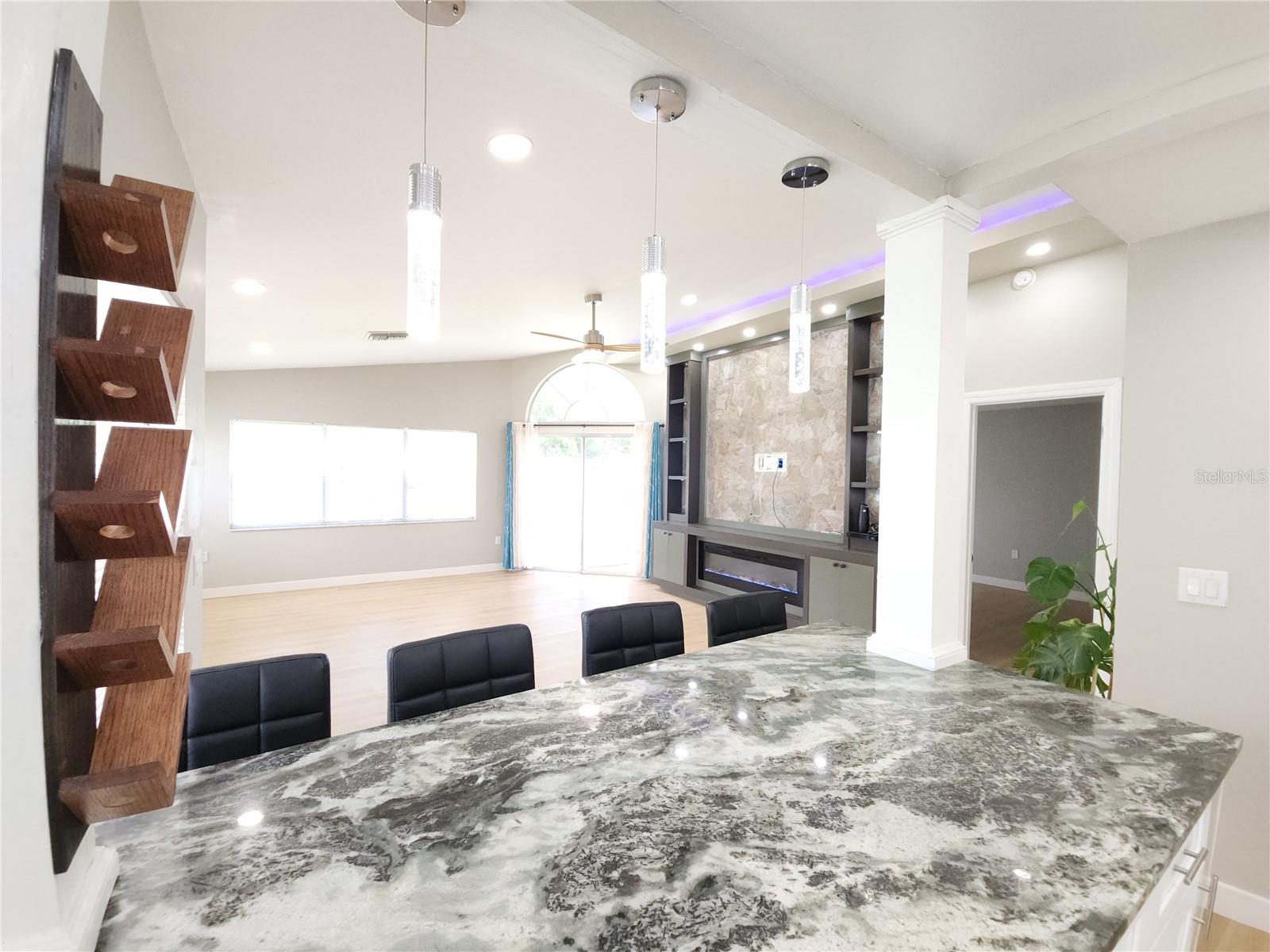 Listing photo id 17 for 11653 Orleans Lane