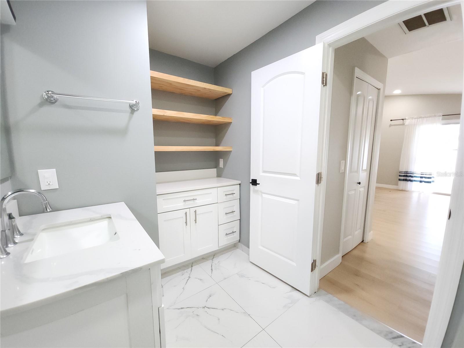Listing photo id 25 for 11653 Orleans Lane
