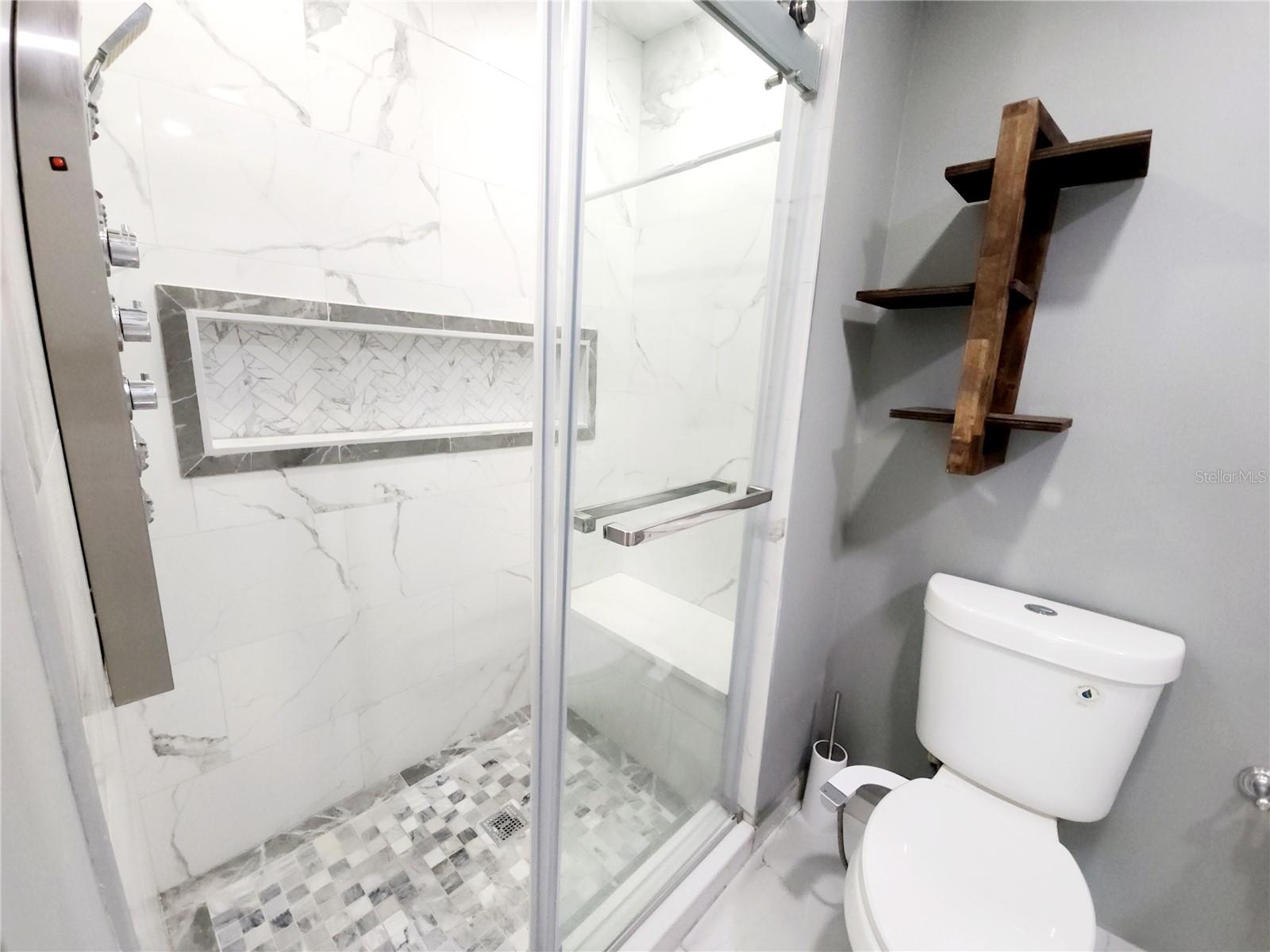 Listing photo id 26 for 11653 Orleans Lane