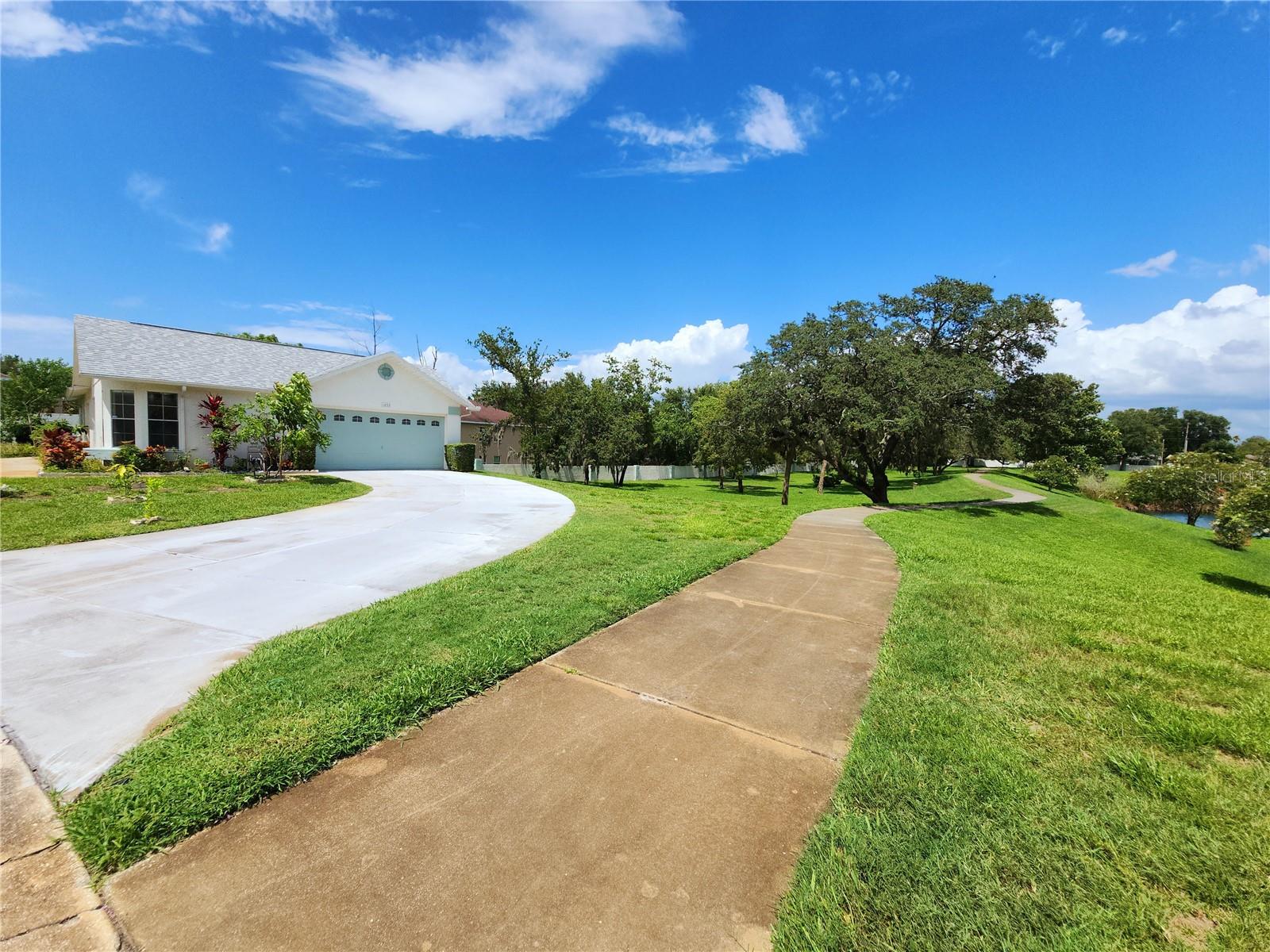 Listing photo id 1 for 11653 Orleans Lane