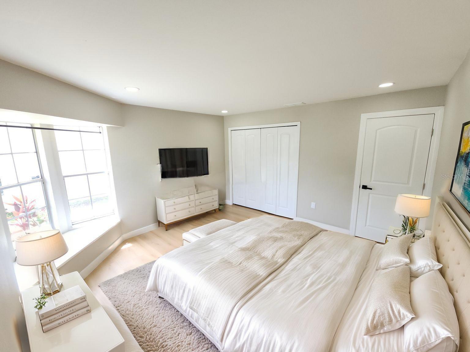 Listing photo id 32 for 11653 Orleans Lane