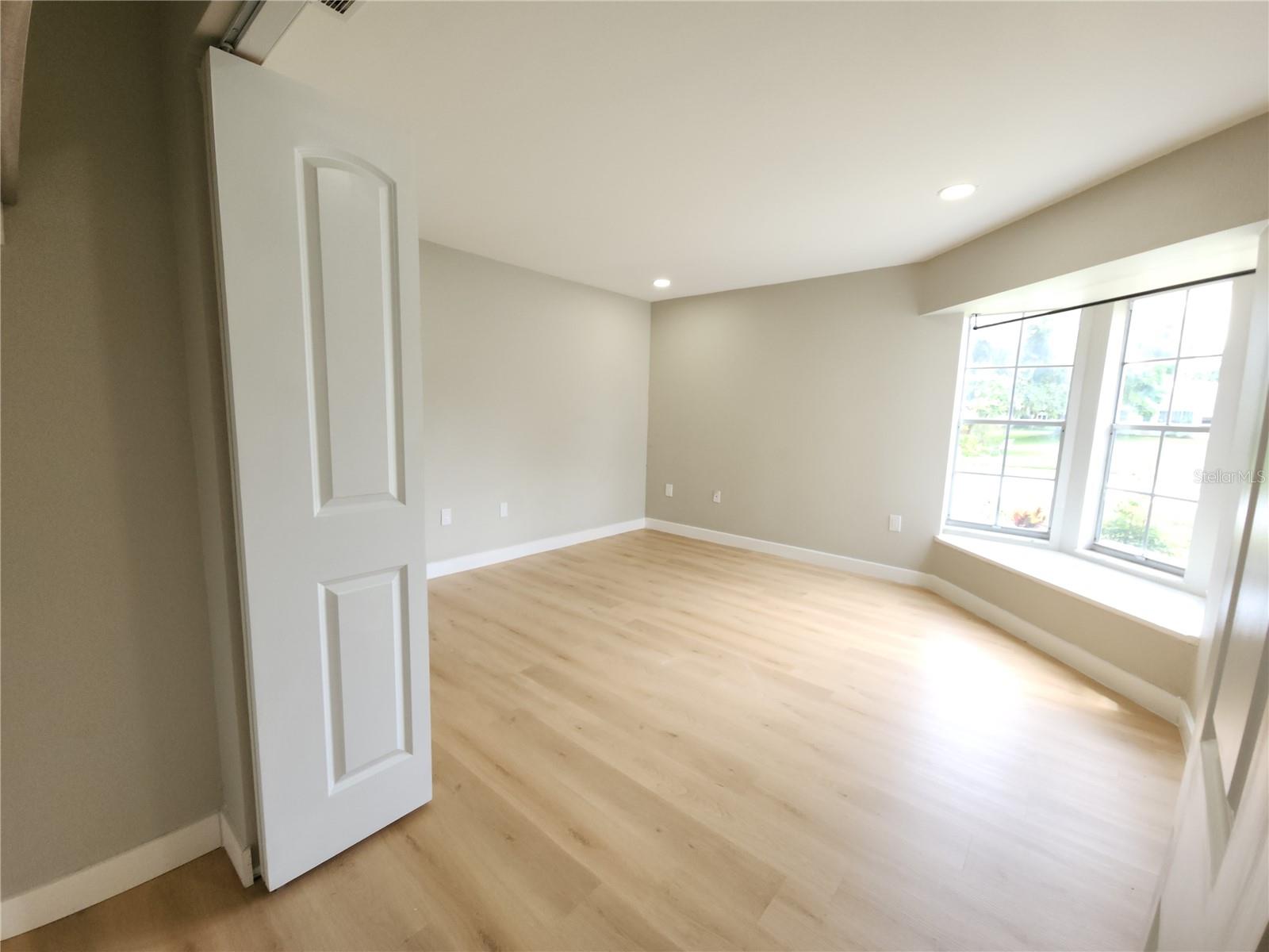 Listing photo id 33 for 11653 Orleans Lane