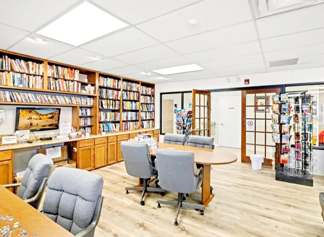Listing photo id 51 for 11653 Orleans Lane
