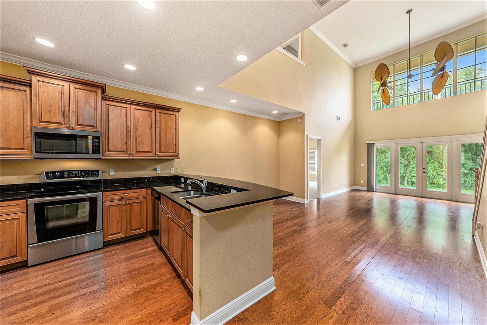 Image 5 of 21 For 230 Valencia Circle