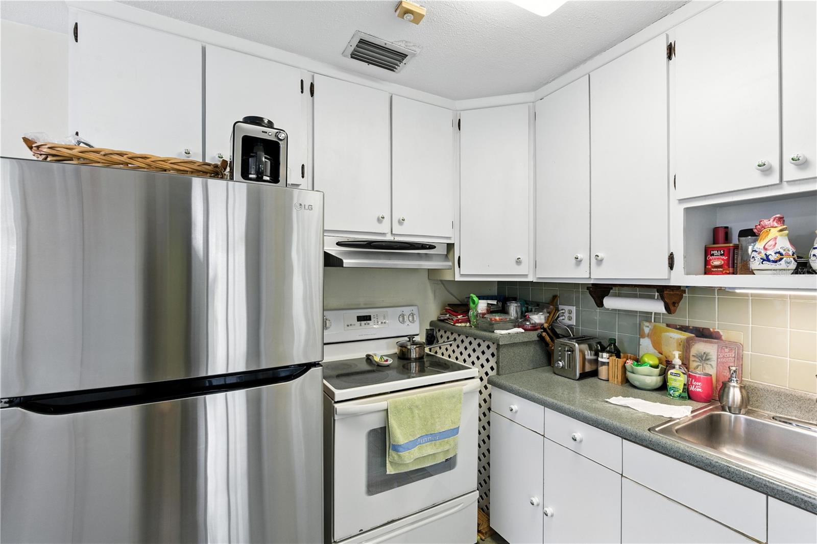 Image 6 of 34 For 8151 36th Avenue N