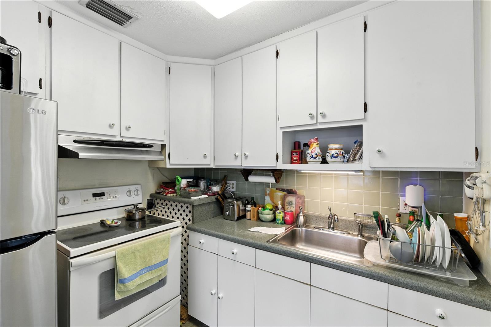 Image 7 of 34 For 8151 36th Avenue N