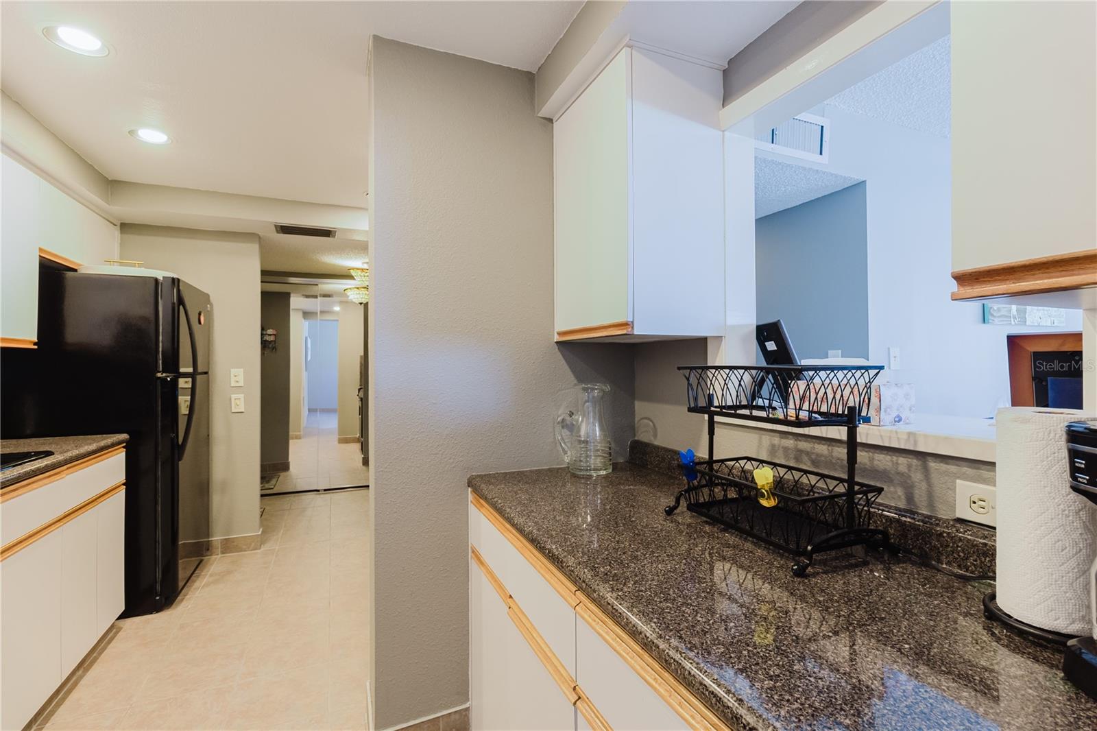Image 6 of 23 For 632 Edgewater Drive 238