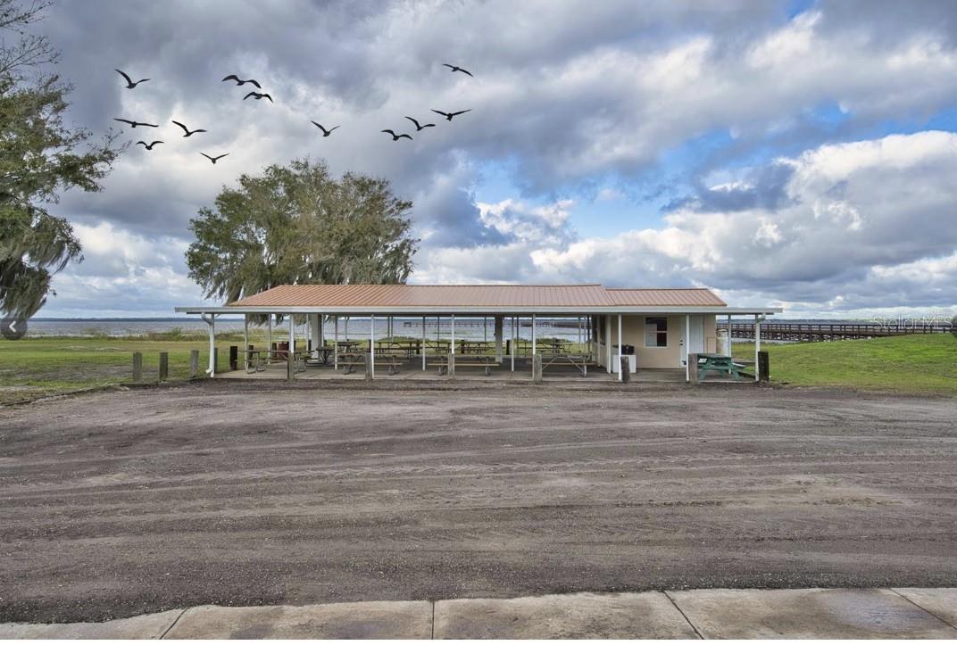 Image 19 of 41 For Deland Avenue